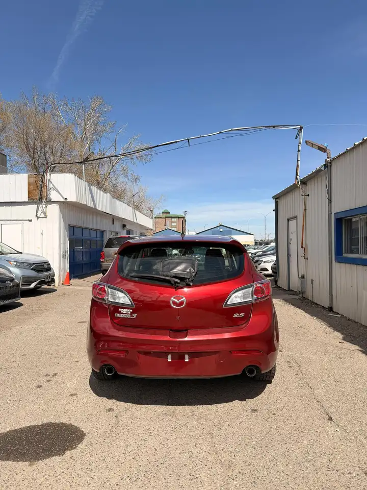 Mazda 3 снимка Mazda 3