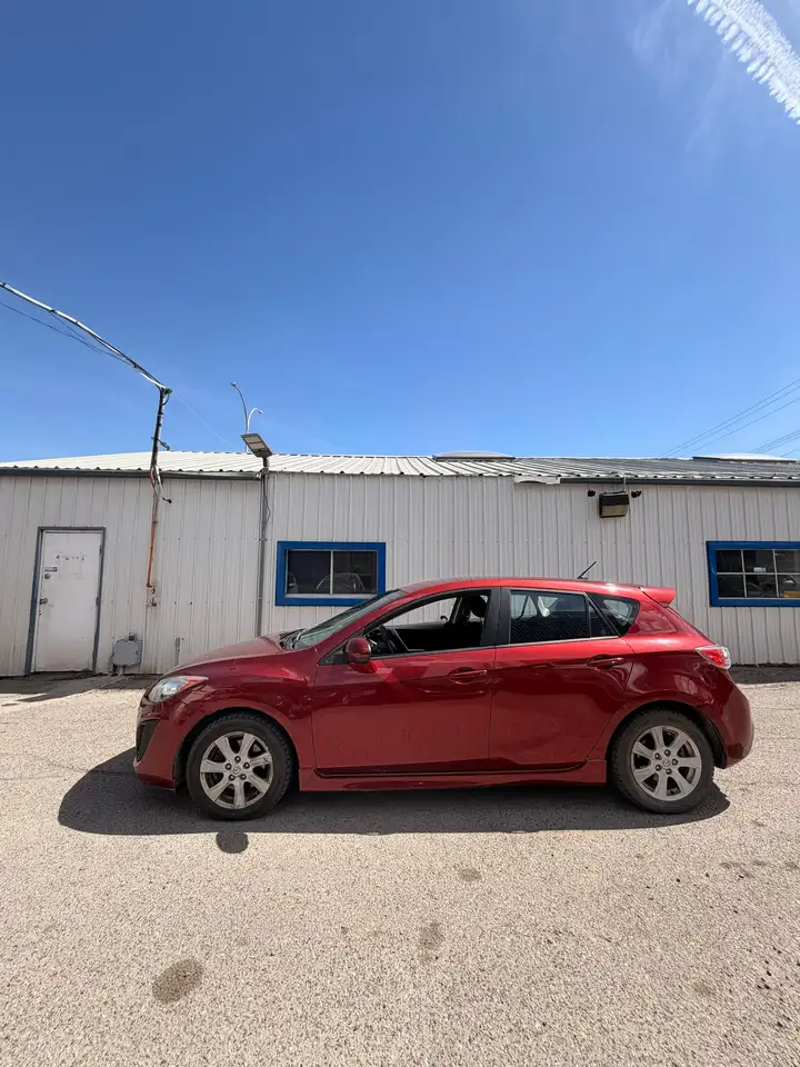Mazda 3 снимка Mazda 3