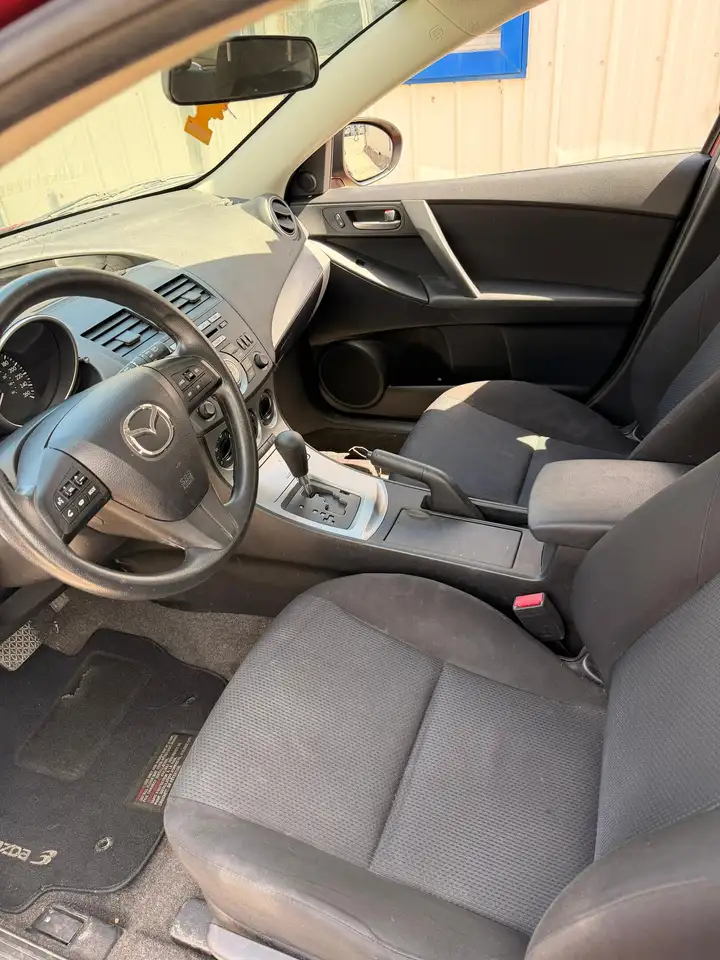 Mazda 3 снимка Mazda 3