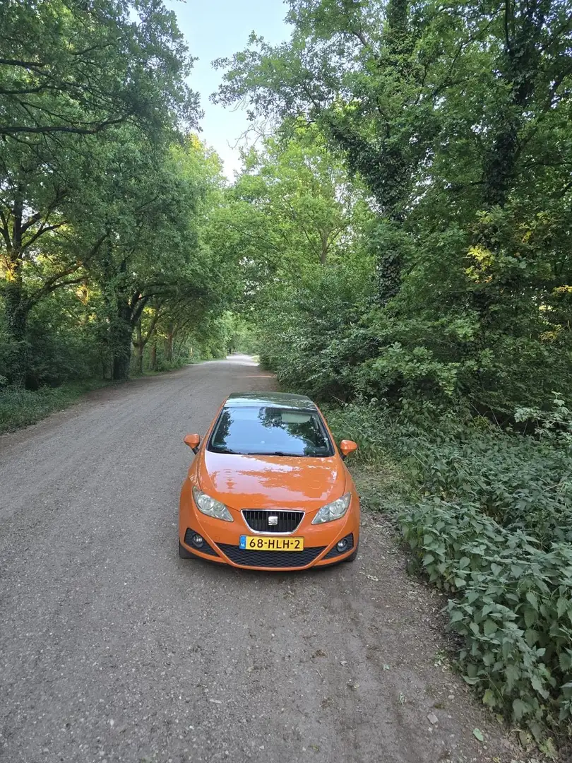SEAT Ibiza SC 1.6 16V Color Lumina Orange - 2
