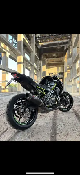 Kawasaki Z 900 - foto 2