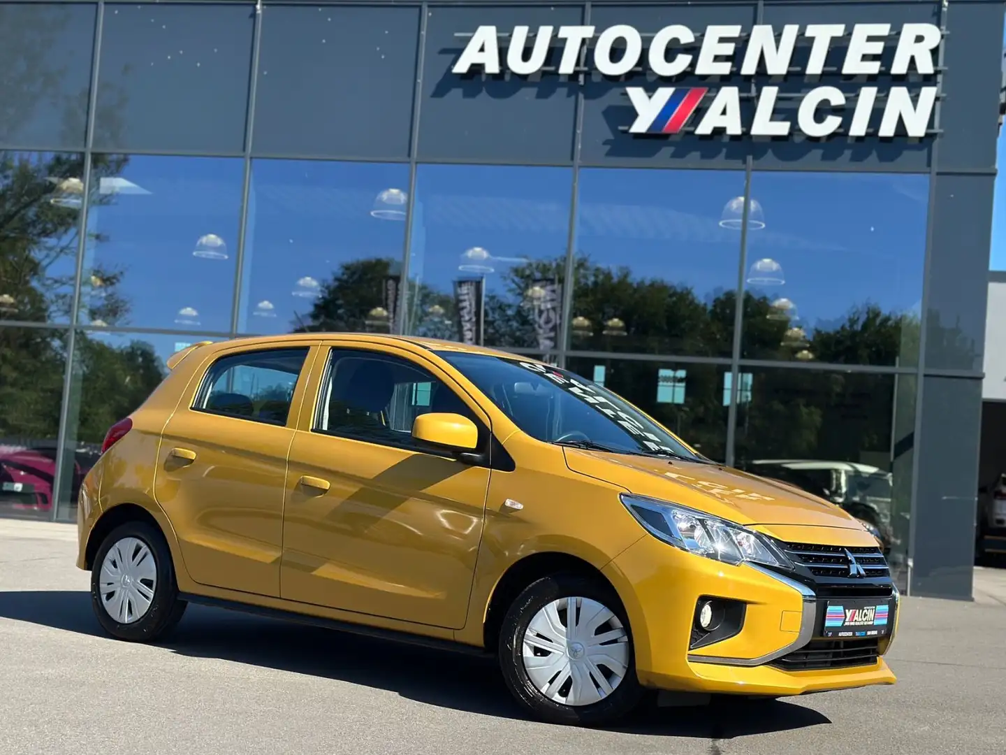 Mitsubishi Space Star 1.2 MIVEC Spirit 2.HA/KLIMAANLAGE/EFH Jaune - 1