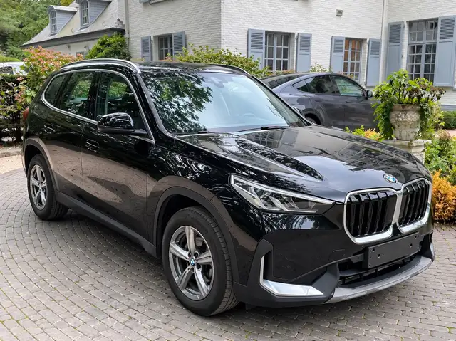 BMW X1 sDrive18i • Leder • Camera • Navi • Digital Cockpit • Trekhaak • 32.000 KM