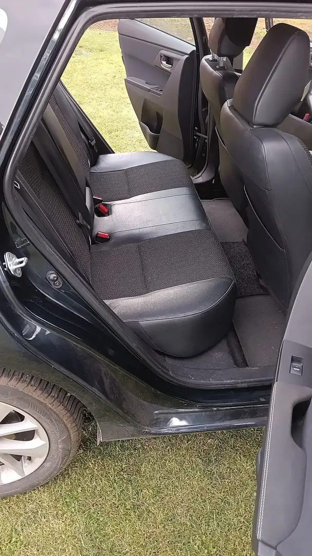 Toyota Auris Touring Sport 1.4 d-4d Lounge - 1