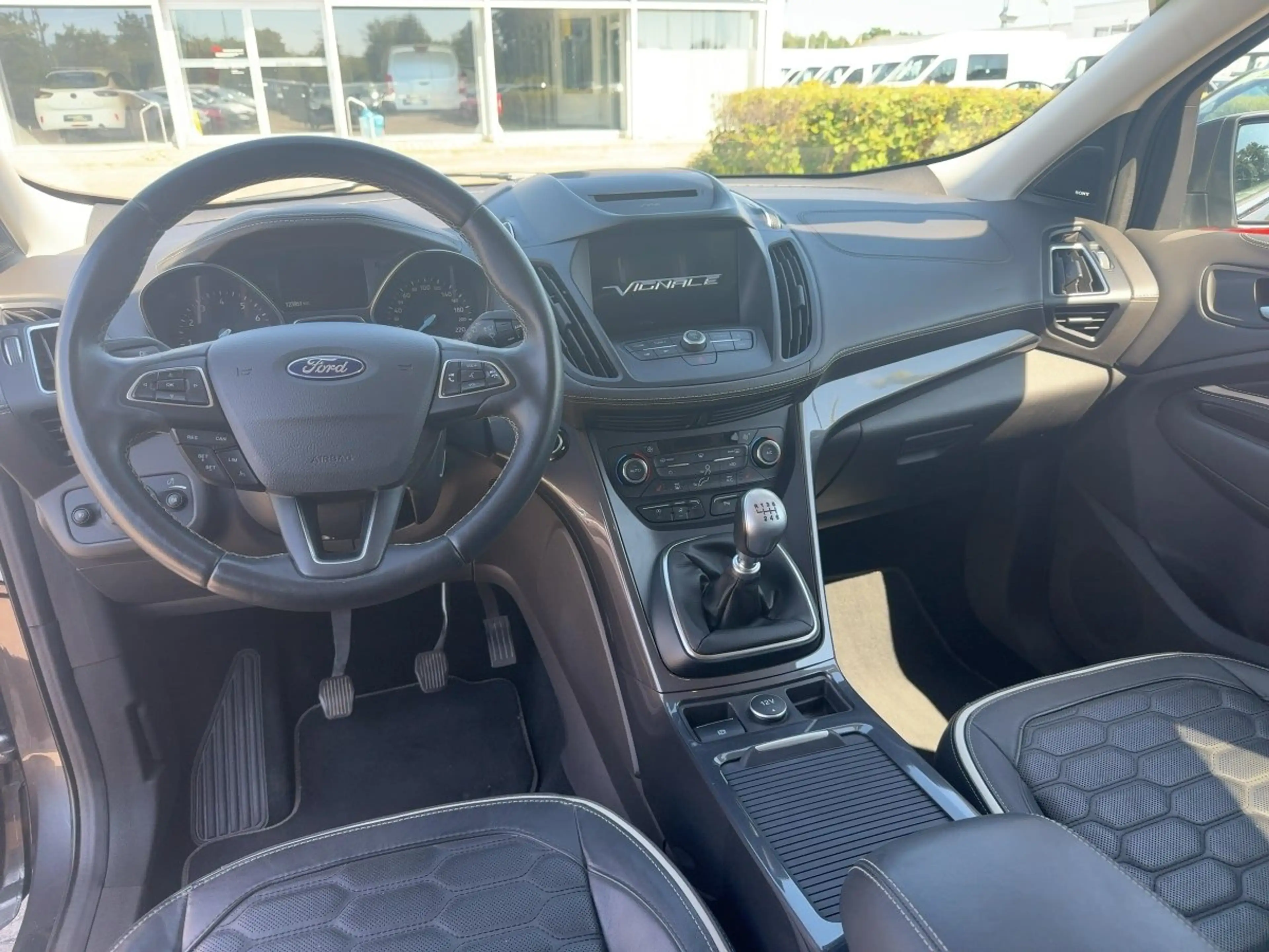 Ford Kuga 1.5 EcoBoost Vignale Navi+Winterp.+2xKlima — photo 11