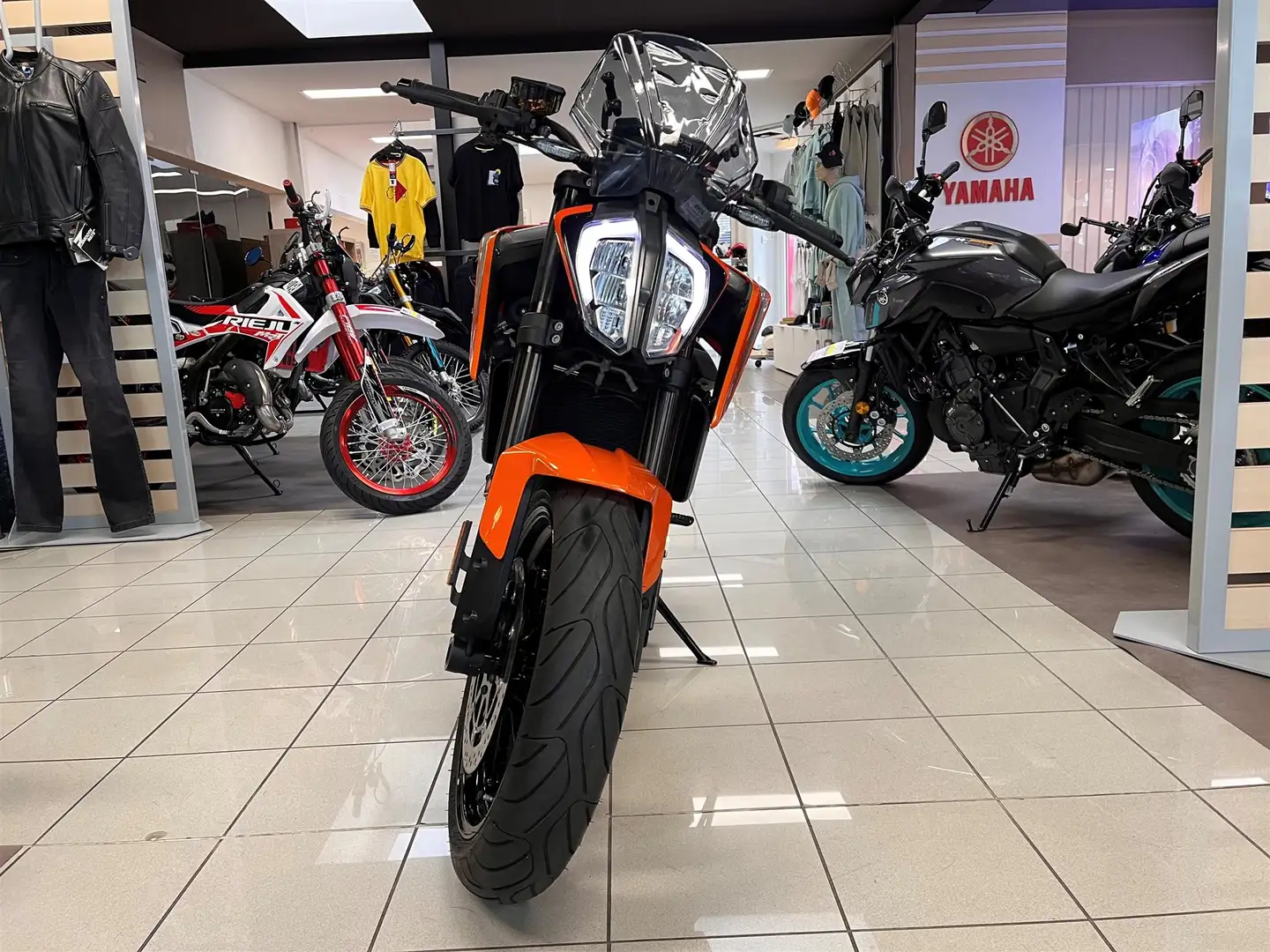 KTM 790 Duke - 2