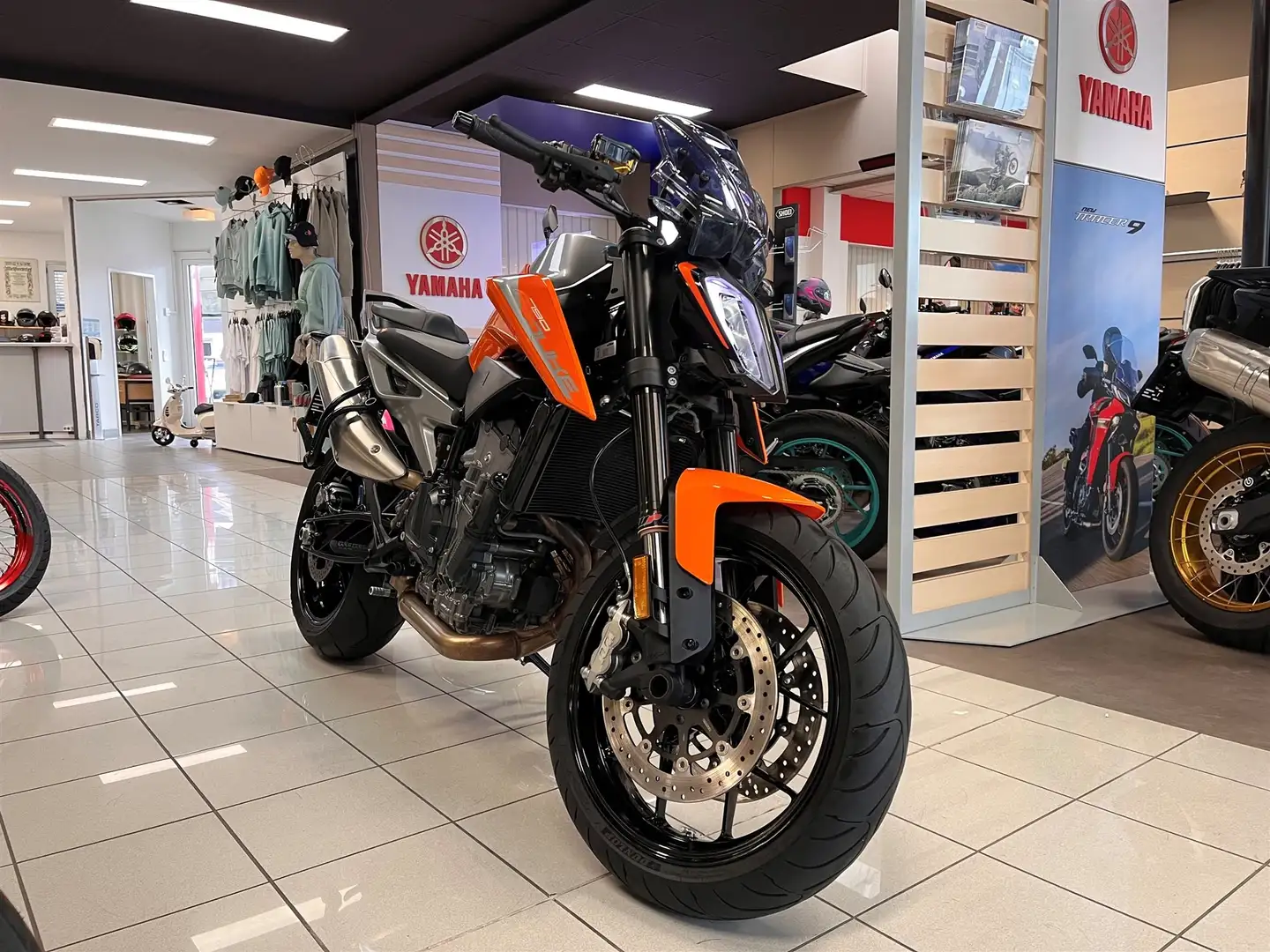 KTM 790 Duke - 1