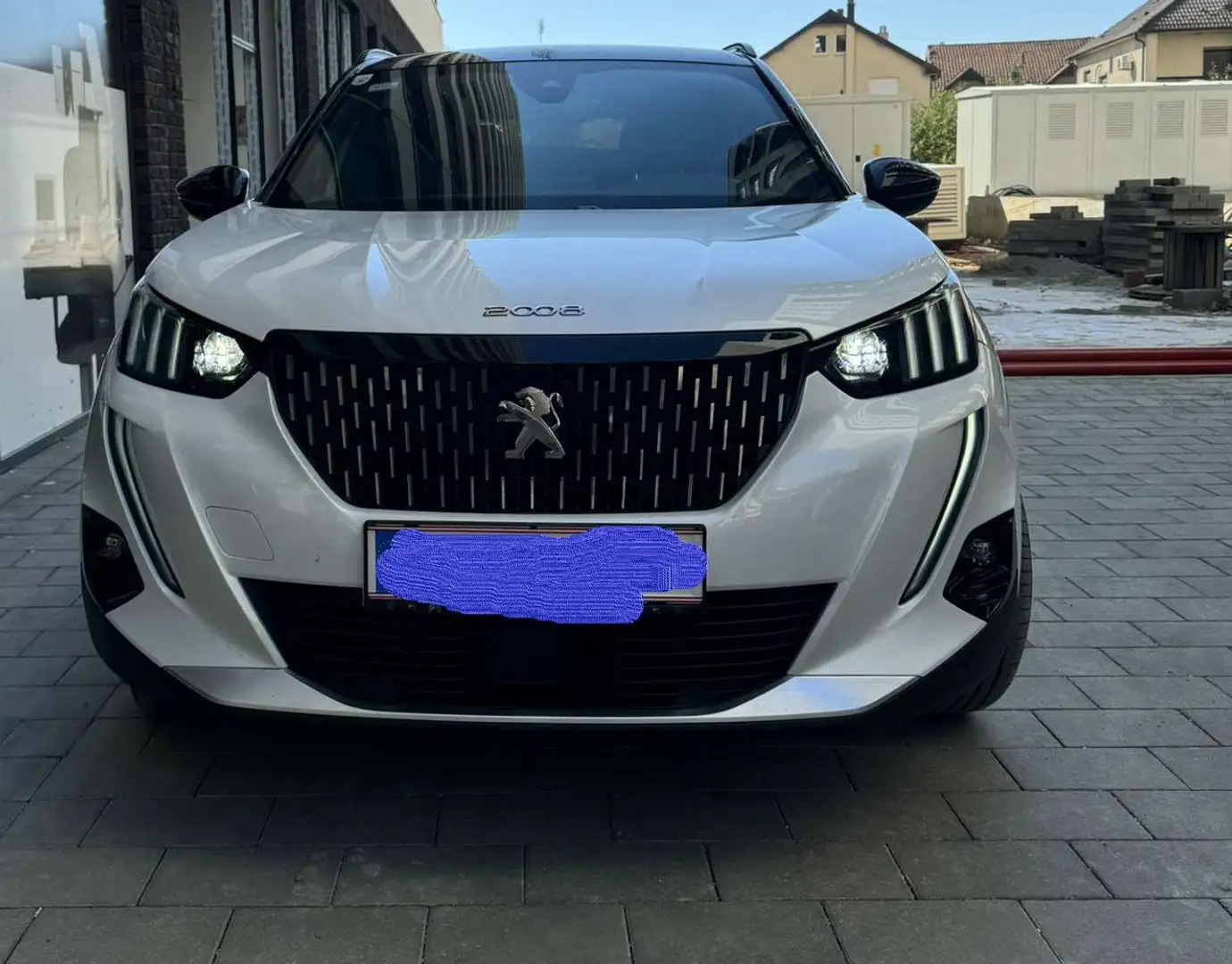 Peugeot 2008 BlueHDi 130 S Weiß - 1