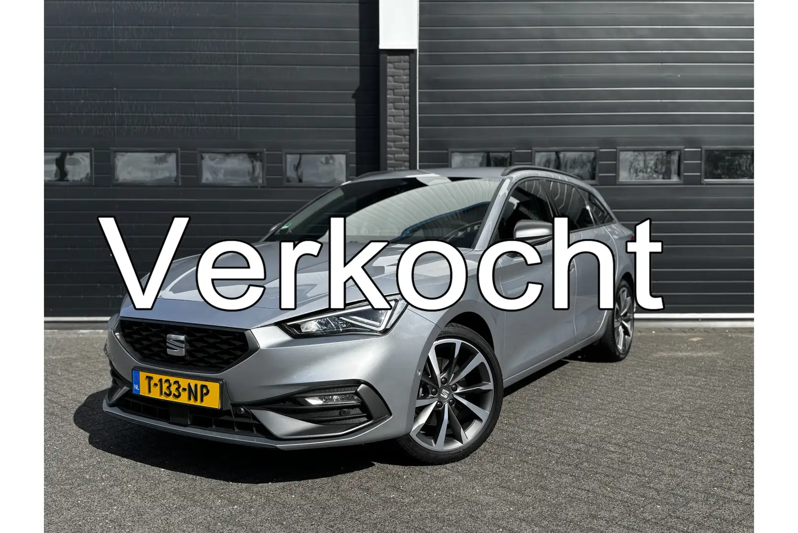 SEAT Leon Sportstourer 1.5 eTSI 150PK FR Business Intense Au Argent - 1