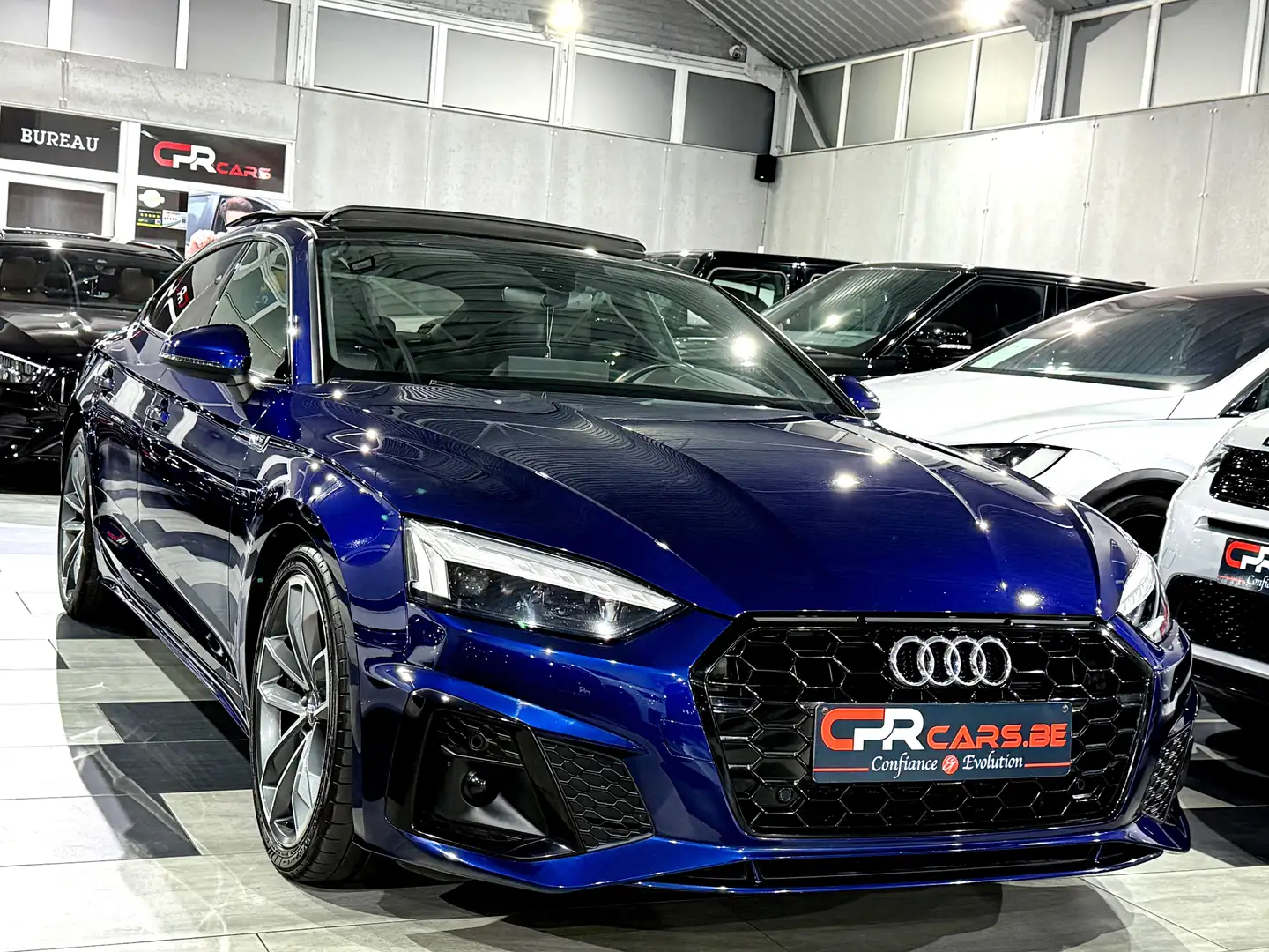 Audi A5 35 TDi SportBack S Line Shadow Look 1e Main Bleu - 2