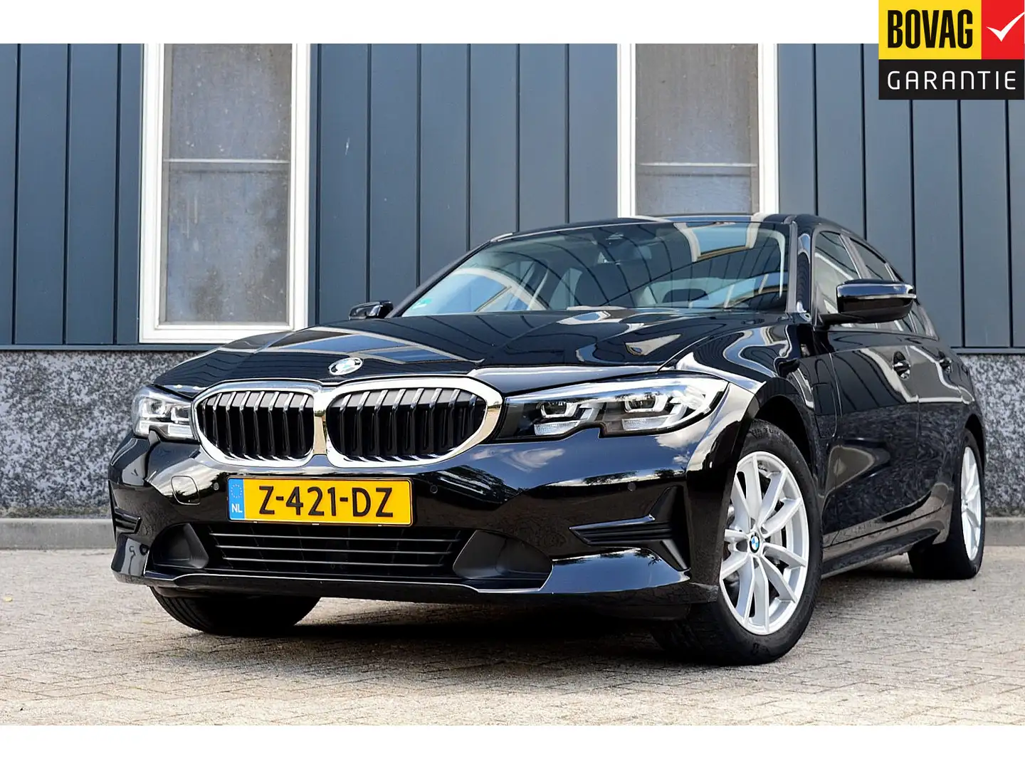 BMW 330 3-serie 330e High Executive Rijklaarprijs-Garantie Zwart - 1