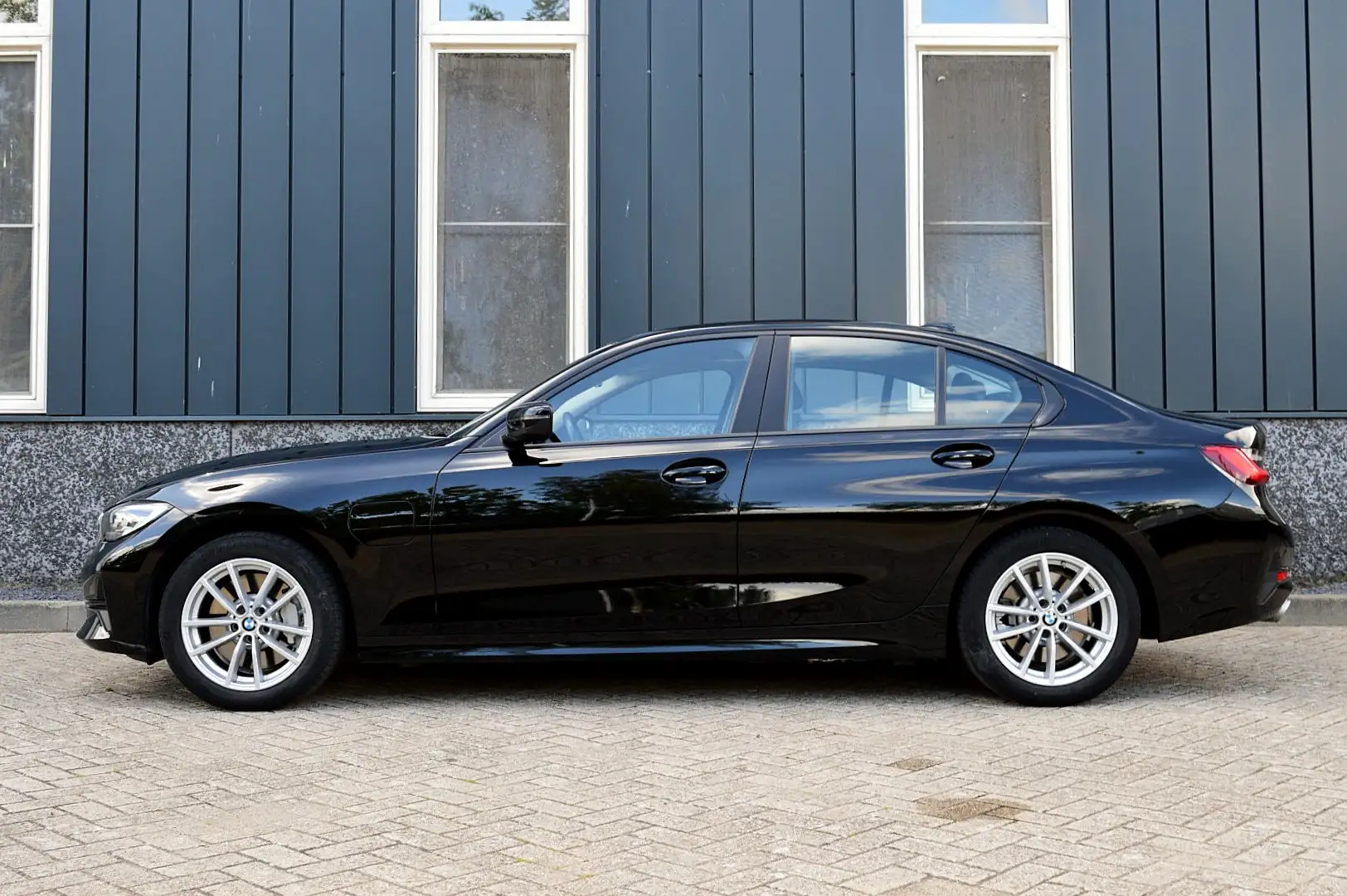 BMW 330 3-serie 330e High Executive Rijklaarprijs-Garantie Zwart - 2