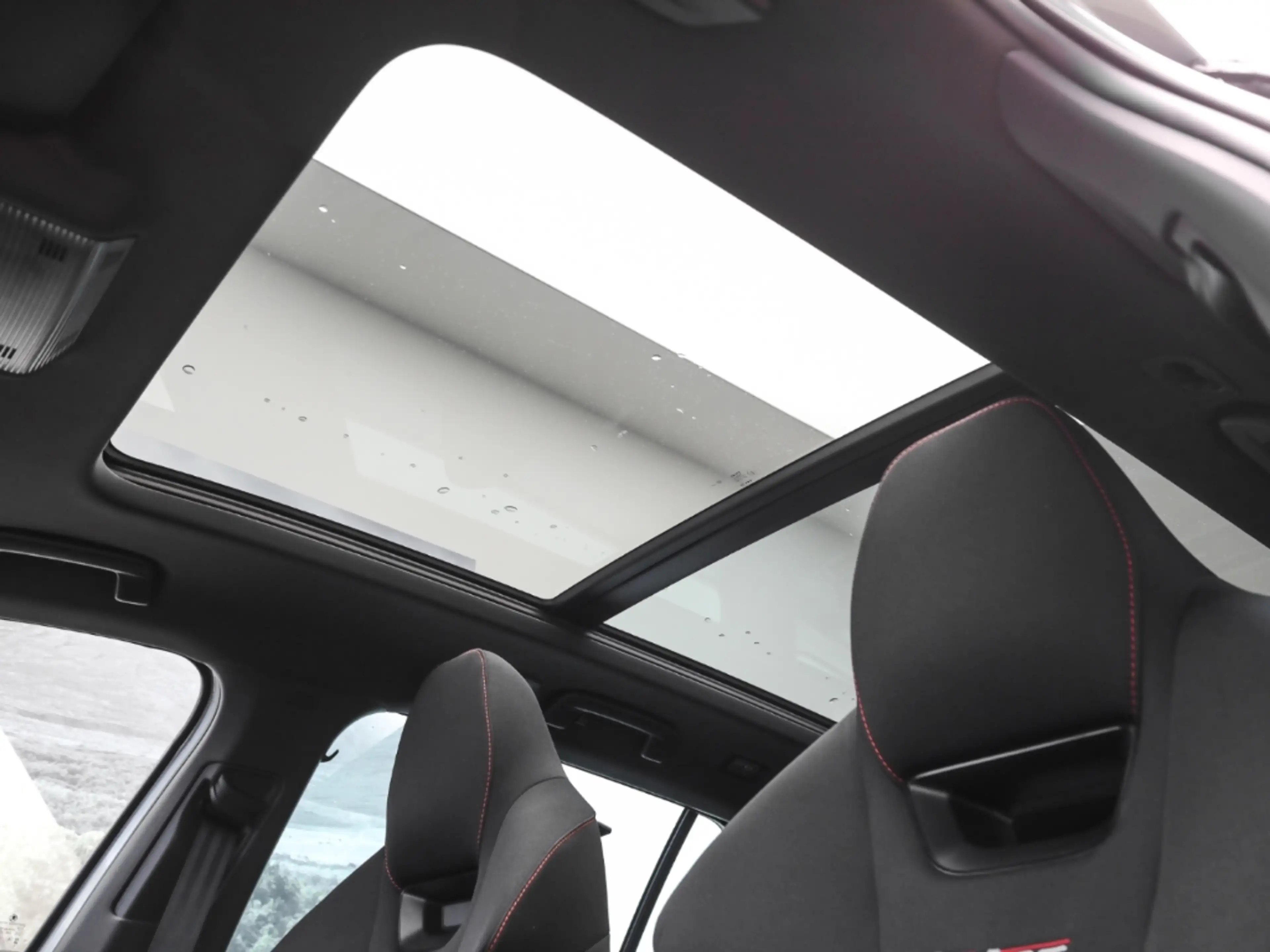 Skoda Octavia Combi RS 2.0 TSI AHK Pano Matrix Winter — photo 10