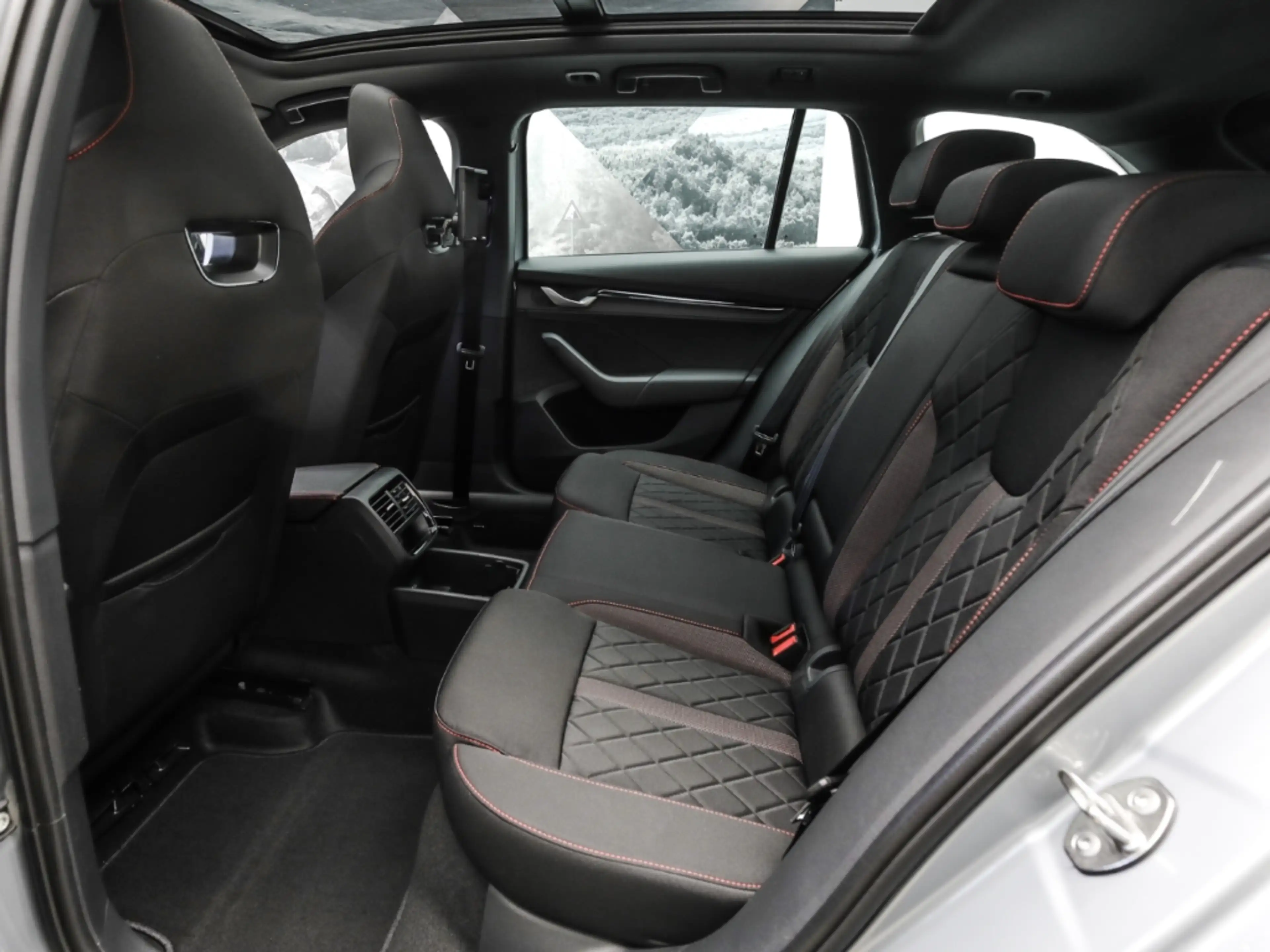 Skoda Octavia Combi RS 2.0 TSI AHK Pano Matrix Winter — photo 14