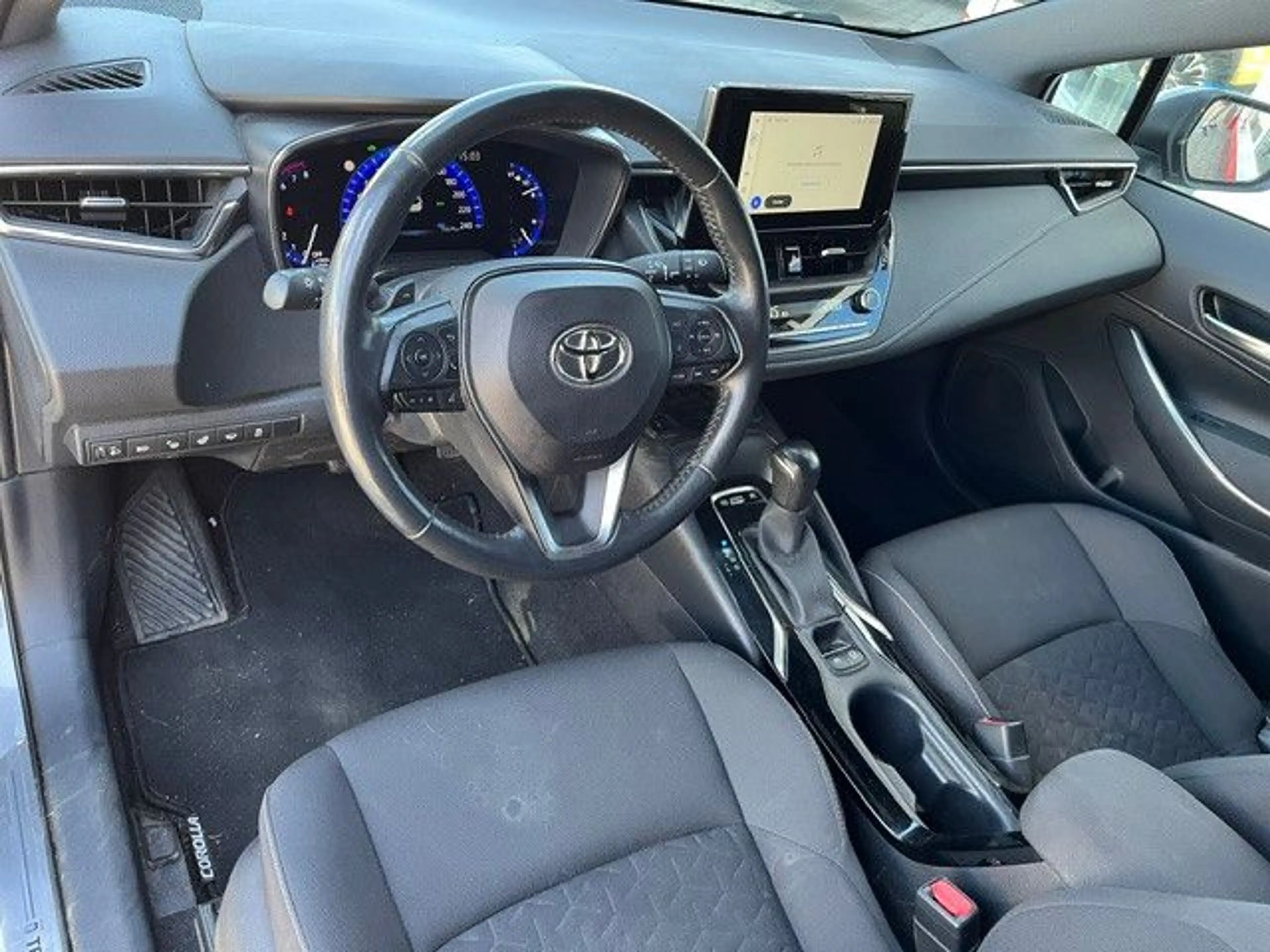 Toyota Corolla Touring Sports 2,0 Hybrid Team D — photo 9
