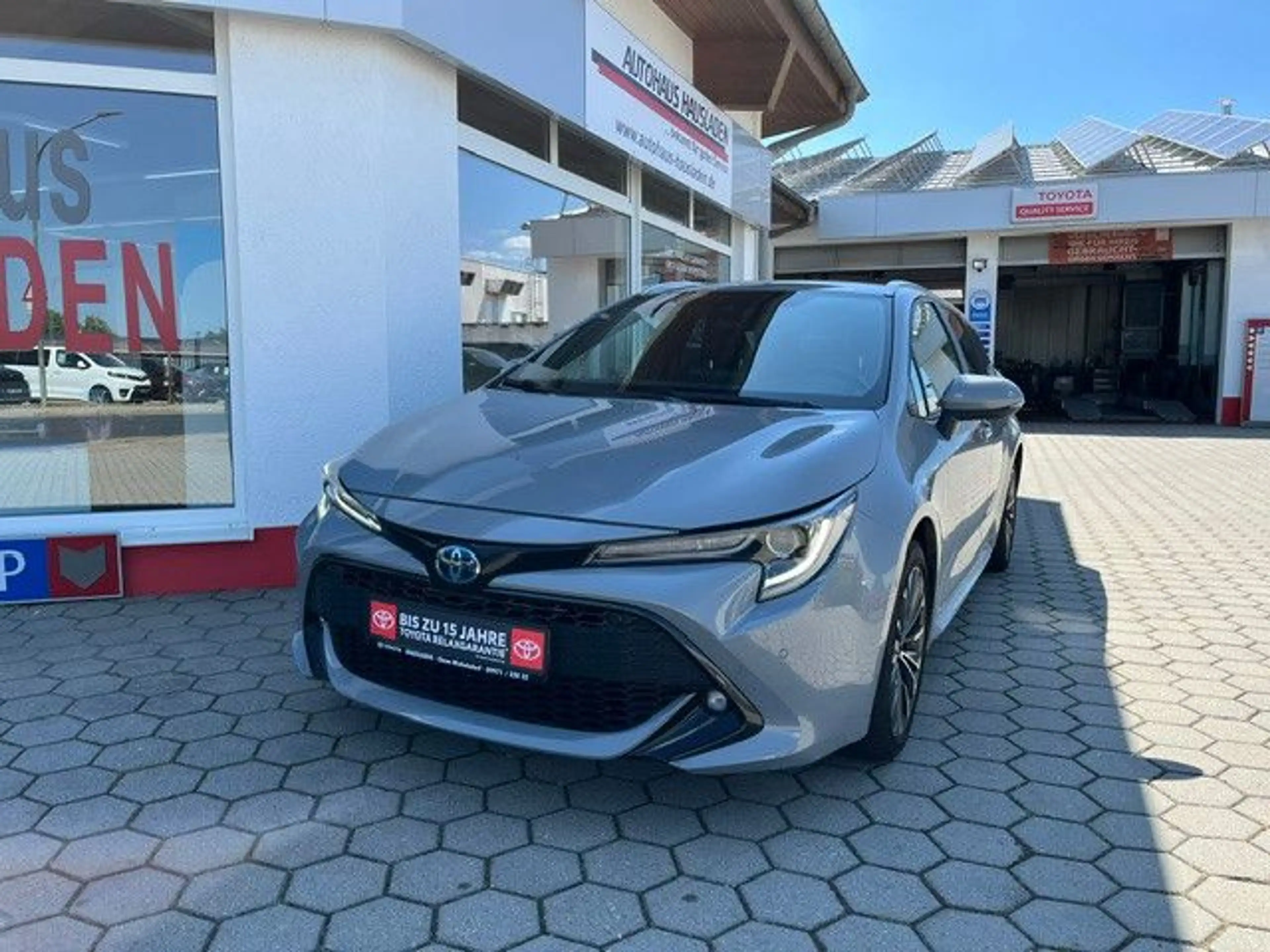 Toyota Corolla Touring Sports 2,0 Hybrid Team D — photo 3