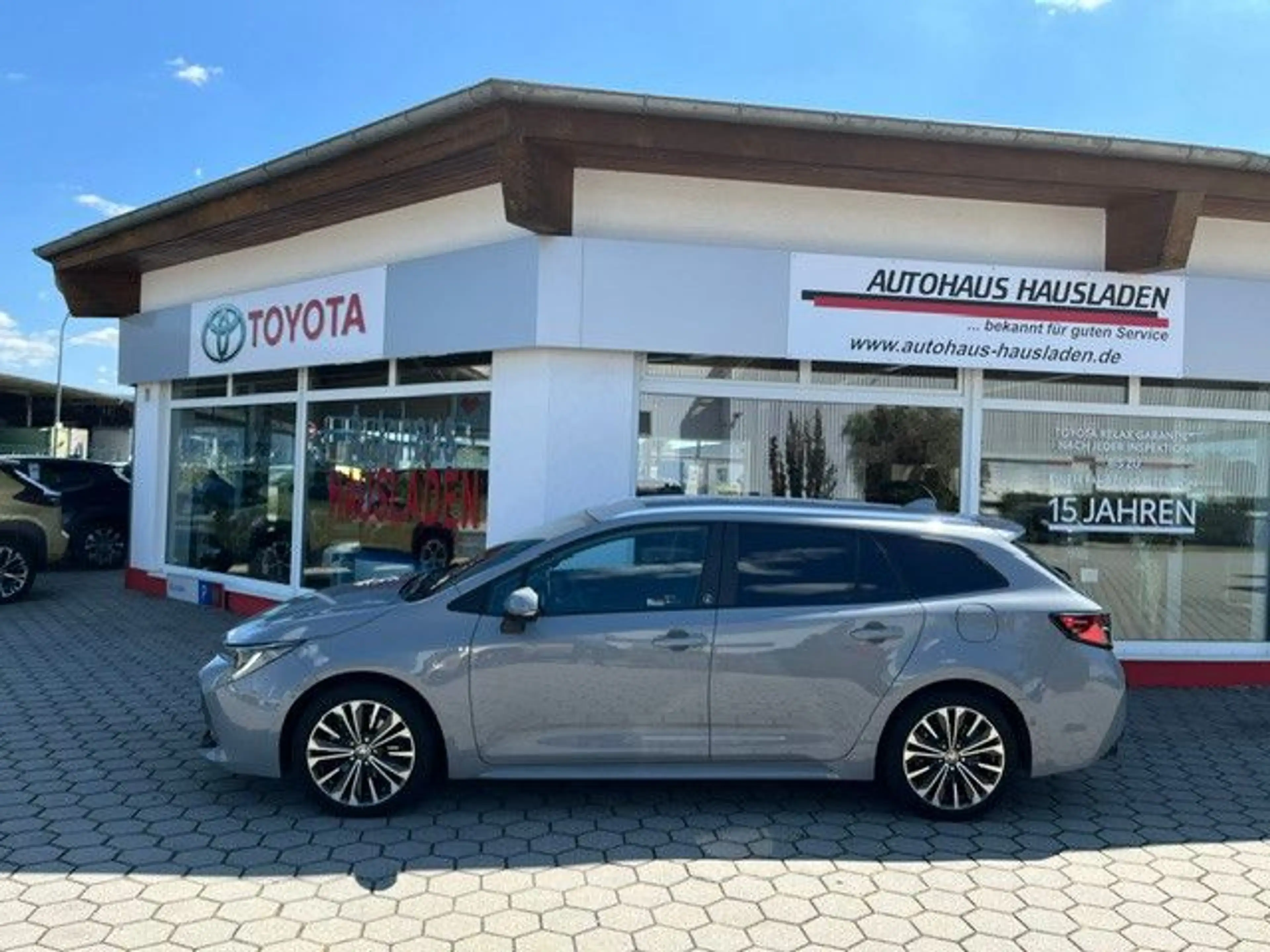 Toyota Corolla Touring Sports 2,0 Hybrid Team D — photo 2