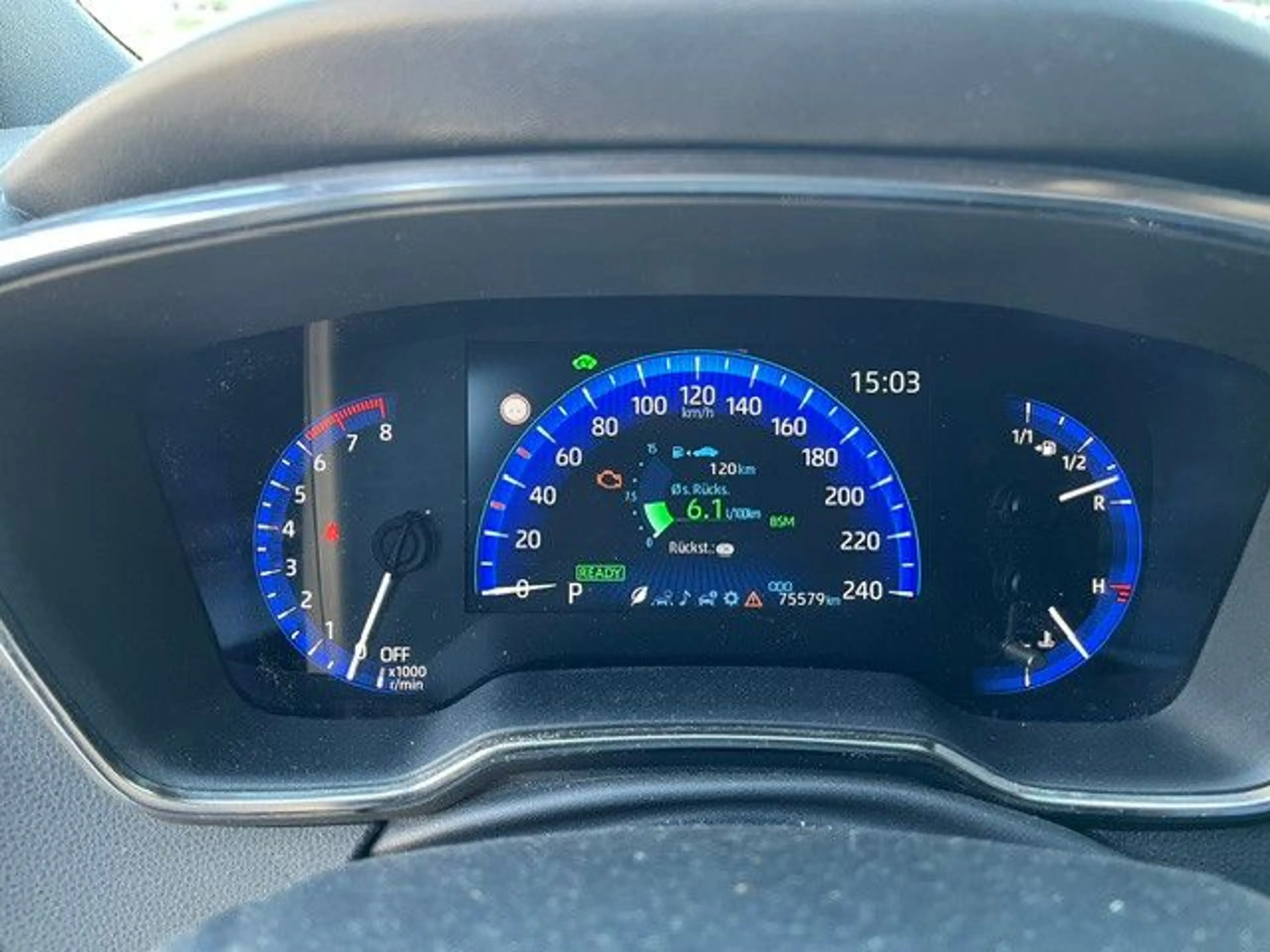 Toyota Corolla Touring Sports 2,0 Hybrid Team D — photo 11