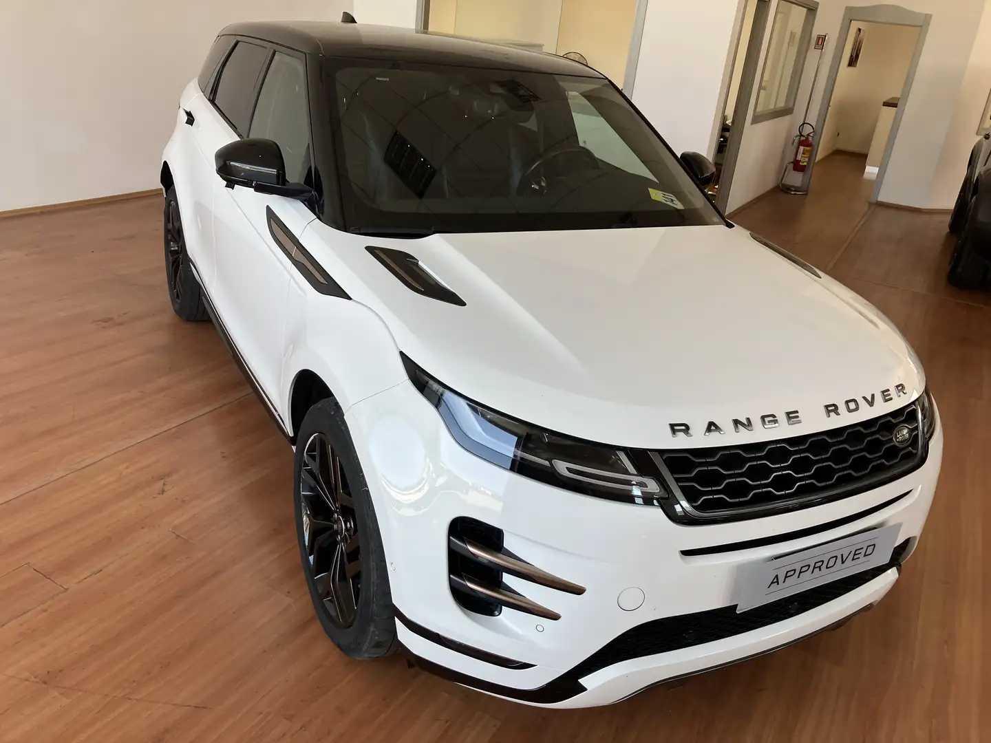 Land Rover Range Rover Evoque Evoque  2.0d i4 mhev R-Dynamic SE awd 150cv auto Bianco - 2