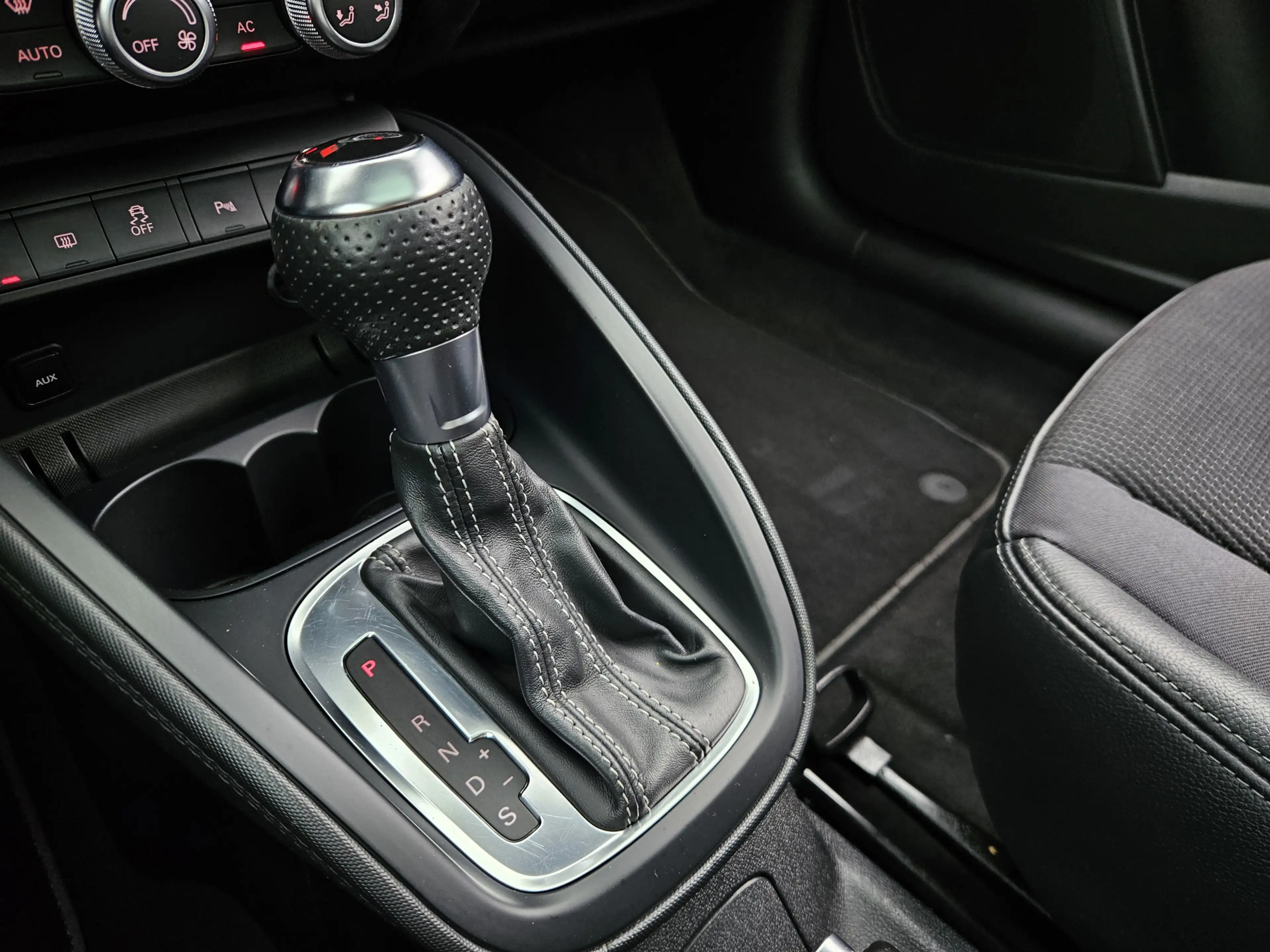 Audi A1 1.4 TFSI S Edition /Automaat/Pano/Stoelverwarming! — photo 21