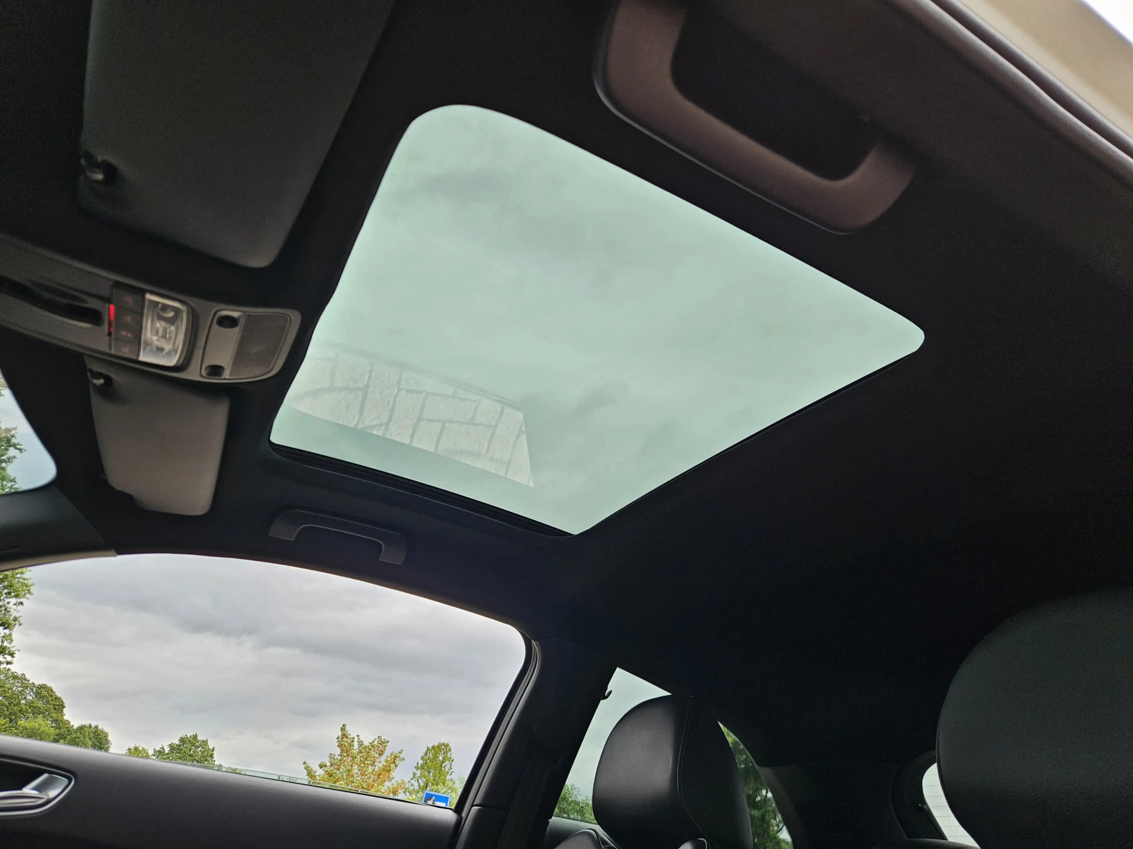 Audi A1 1.4 TFSI S Edition /Automaat/Pano/Stoelverwarming! — photo 12