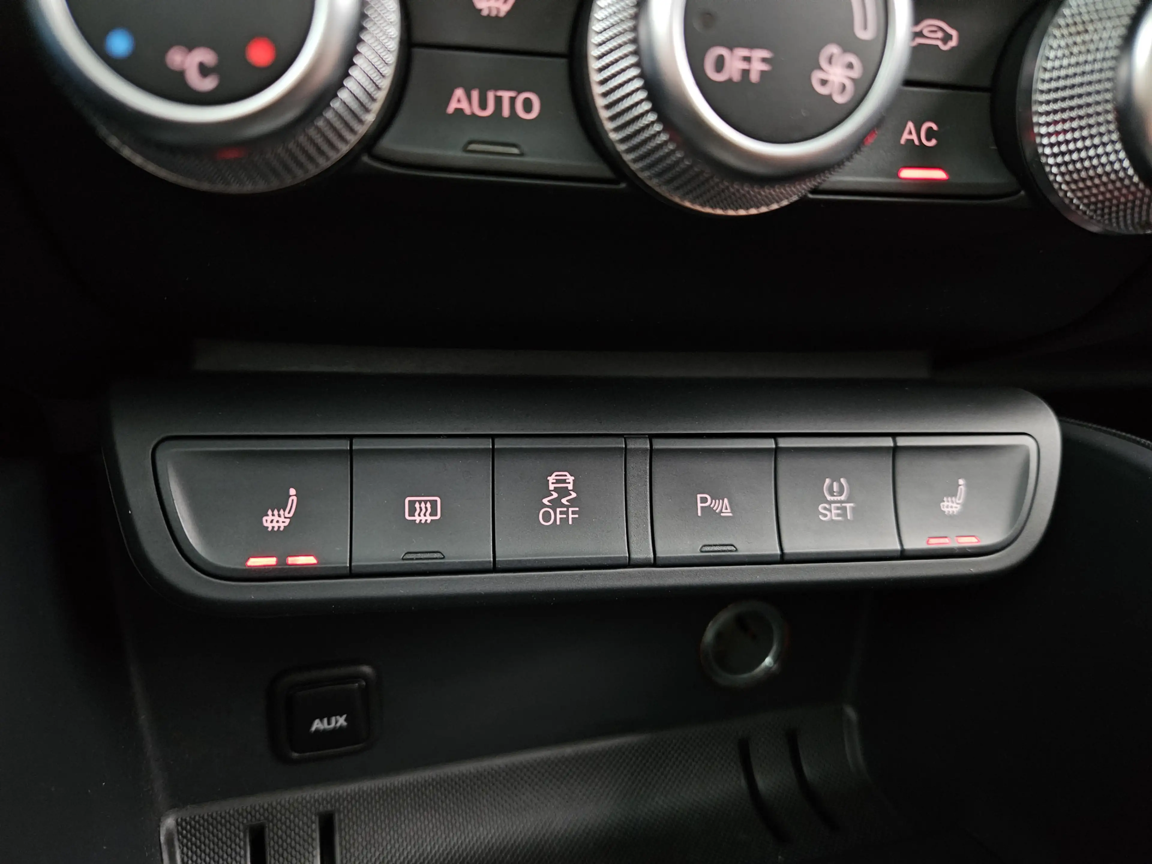 Audi A1 1.4 TFSI S Edition /Automaat/Pano/Stoelverwarming! — photo 20