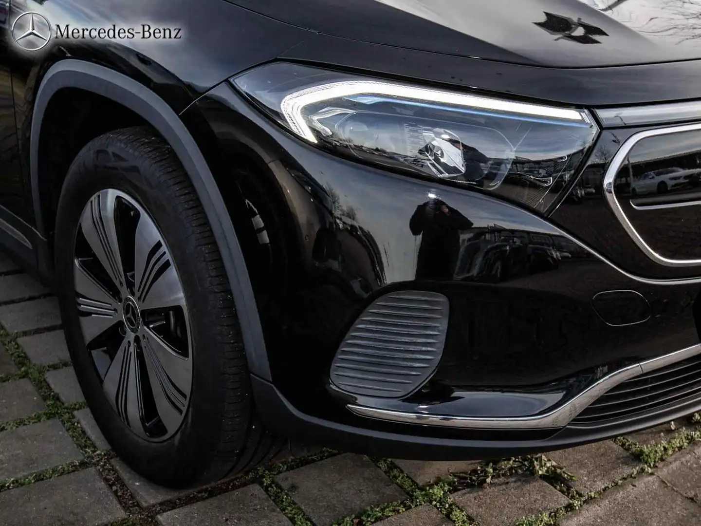 Mercedes-Benz EQA 250 RüKam|AHK|SHZ|el.Heckkl.|Fernl.Assist Schwarz - 2
