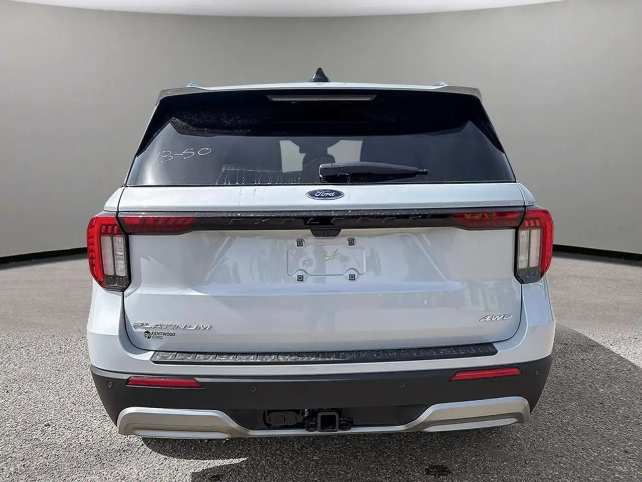 Ford Explorer снимка Ford Explorer