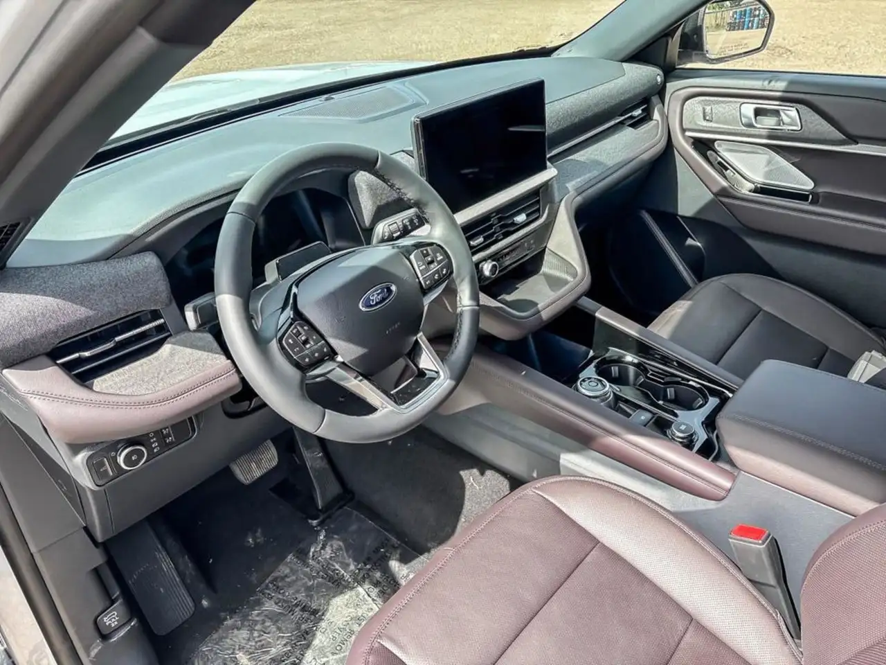 Ford Explorer снимка Ford Explorer