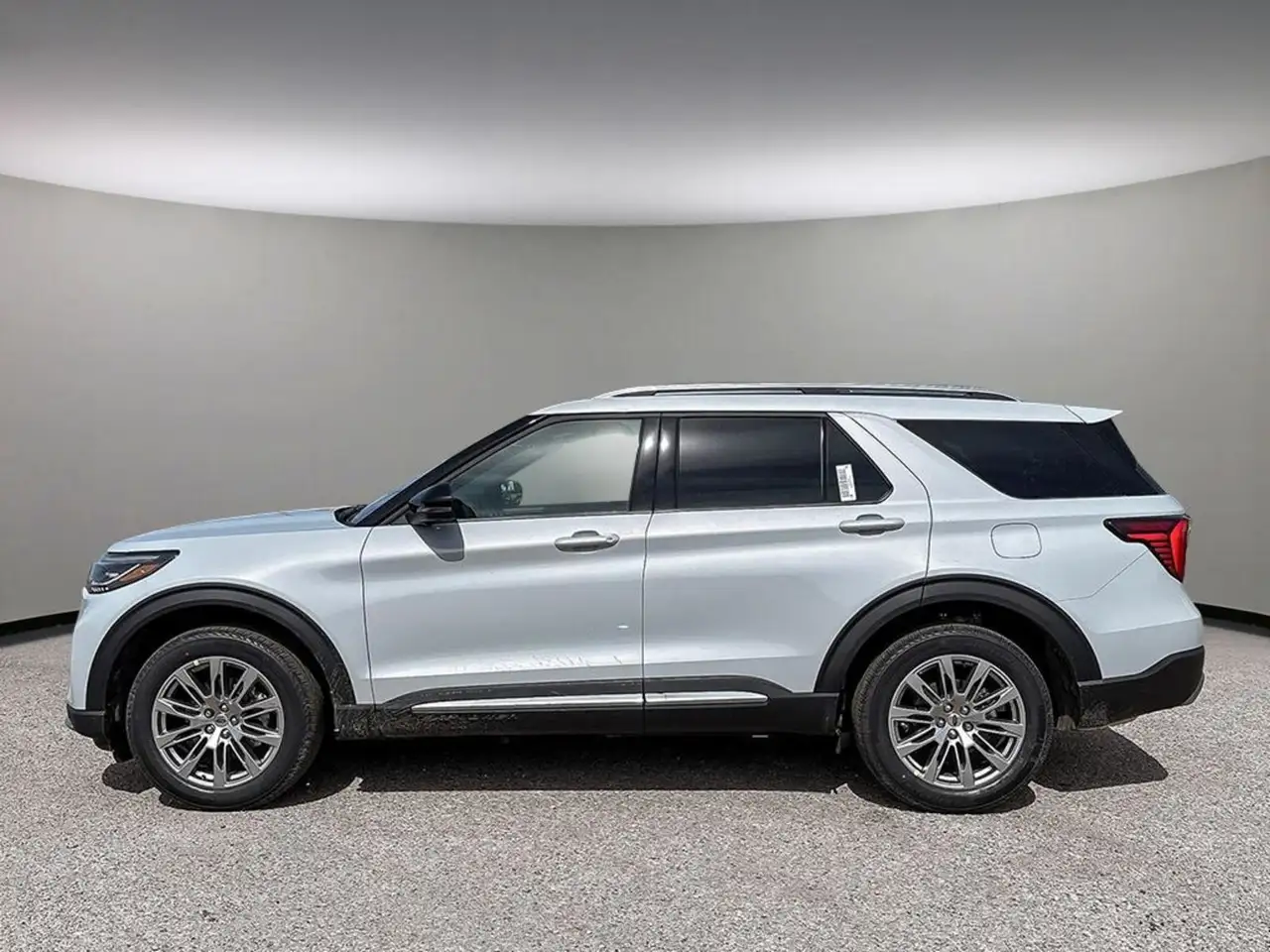 Ford Explorer снимка Ford Explorer