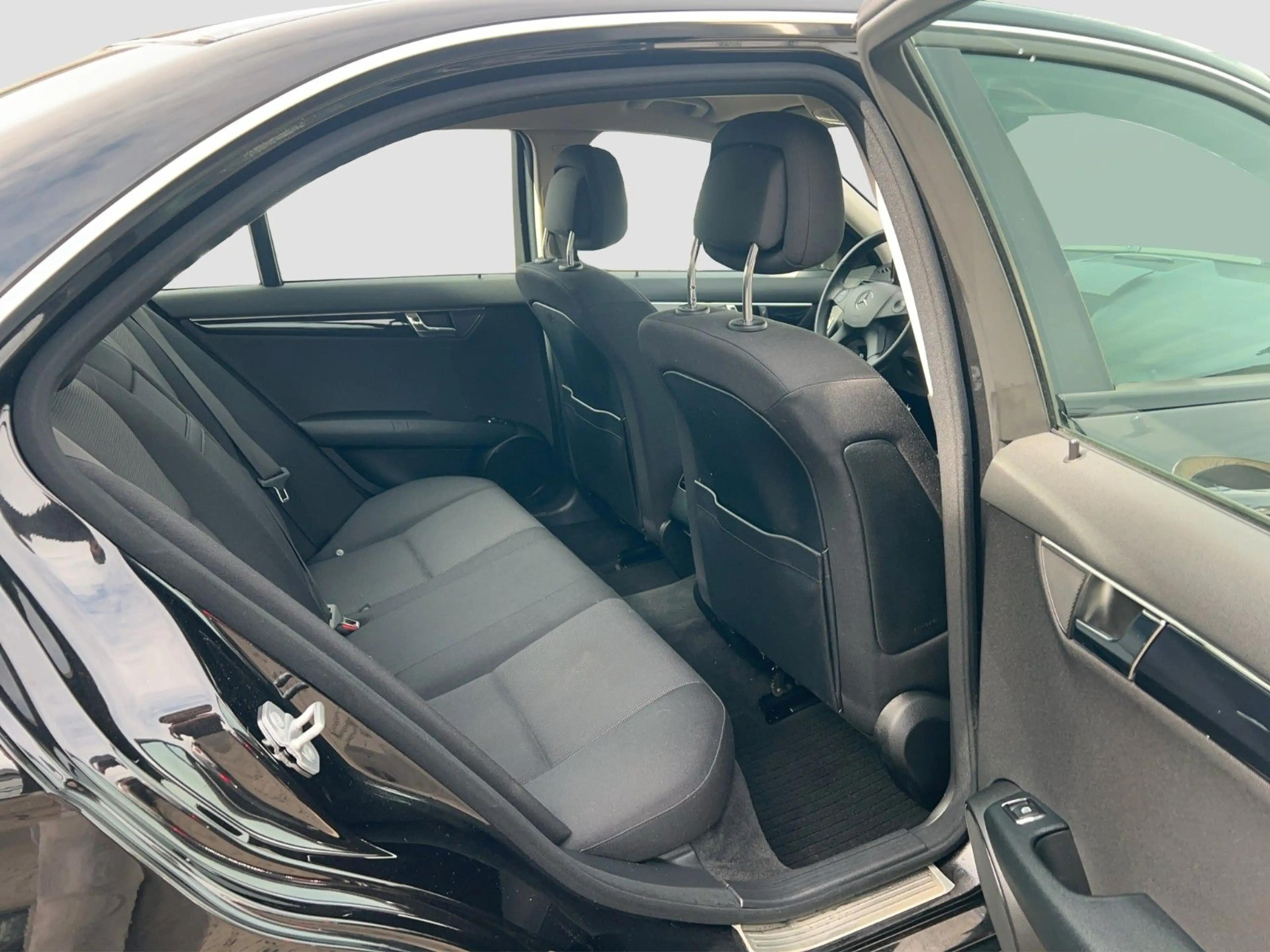 Mercedes-Benz C 250 CGI BlueEfficiency *NAVI*KLIMAA*TEMPO* — photo 15