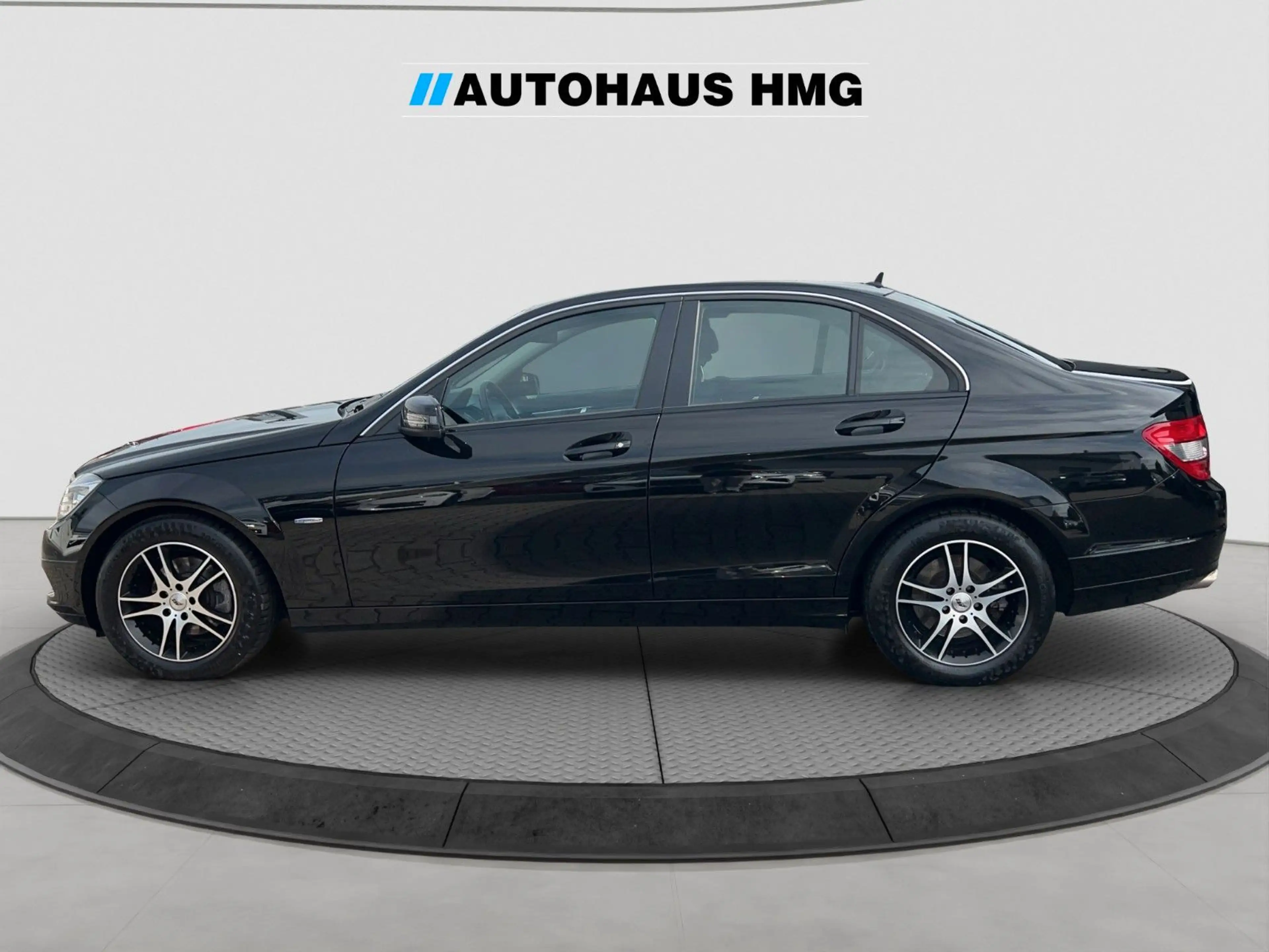 Mercedes-Benz C 250 CGI BlueEfficiency *NAVI*KLIMAA*TEMPO* — photo 2