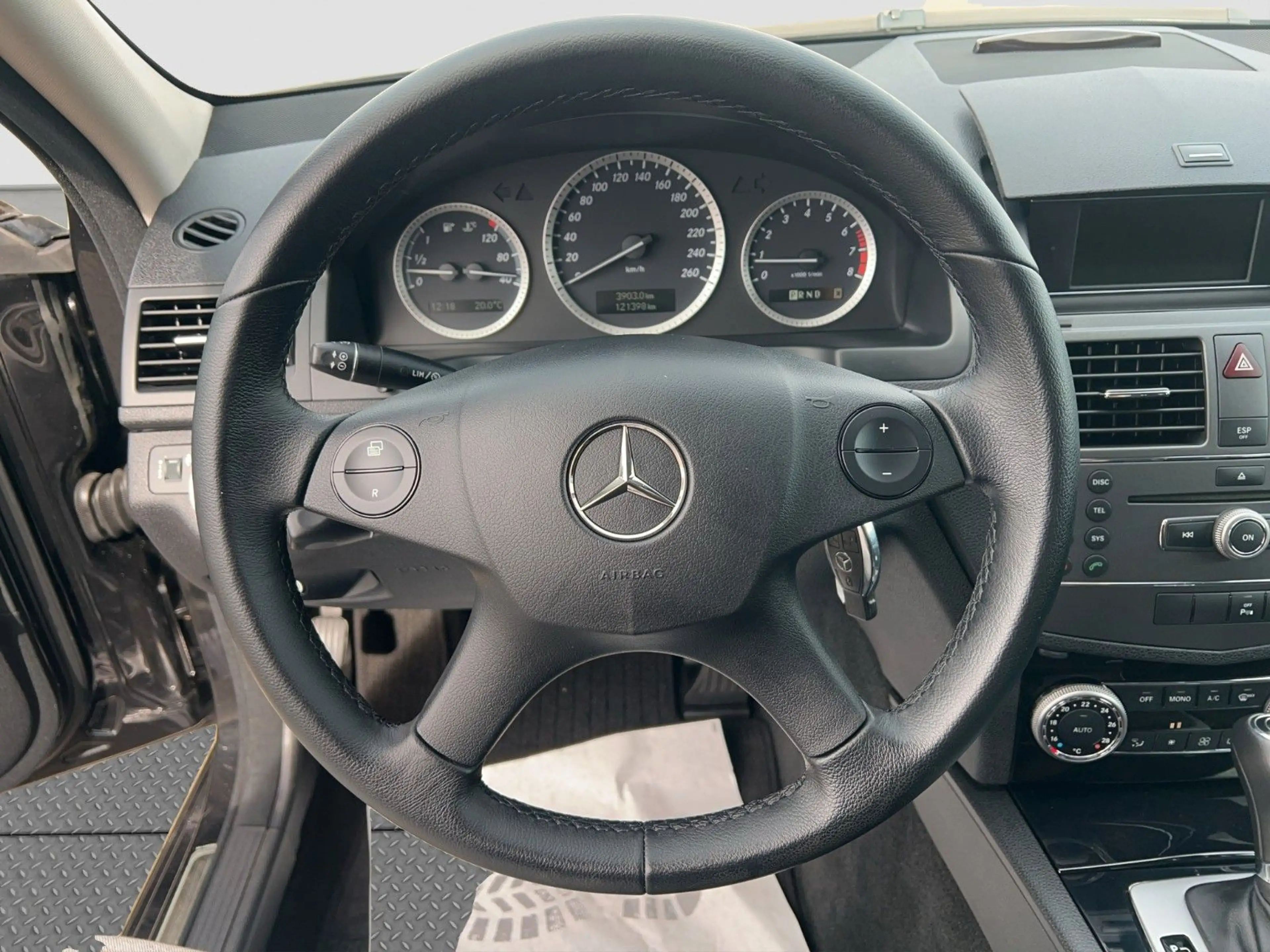 Mercedes-Benz C 250 CGI BlueEfficiency *NAVI*KLIMAA*TEMPO* — photo 12