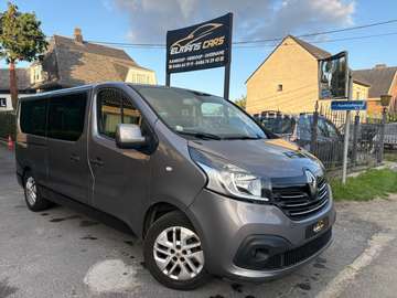 1.6 dCi // 9 PLACES // Airco // Navigation // Cruise Control // Caméra // Attache remorque