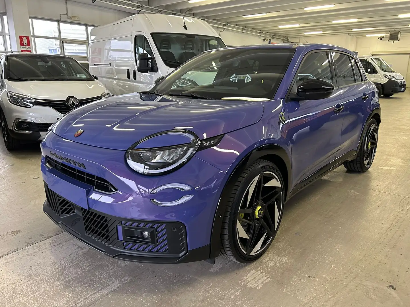 Abarth 600e Scorpionissima! Pronta Consegna! Vettura ufficiale Burdeos - 1