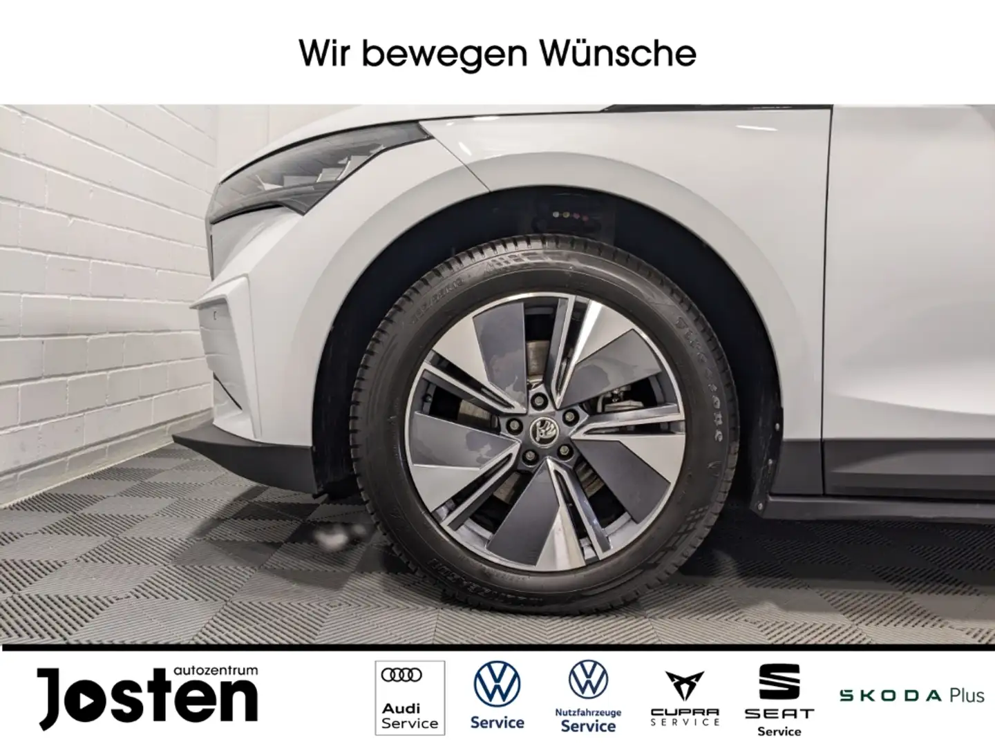 Skoda Enyaq 60 Loft Wärmepumpe Navi CarPlay Laura Blanc - 2