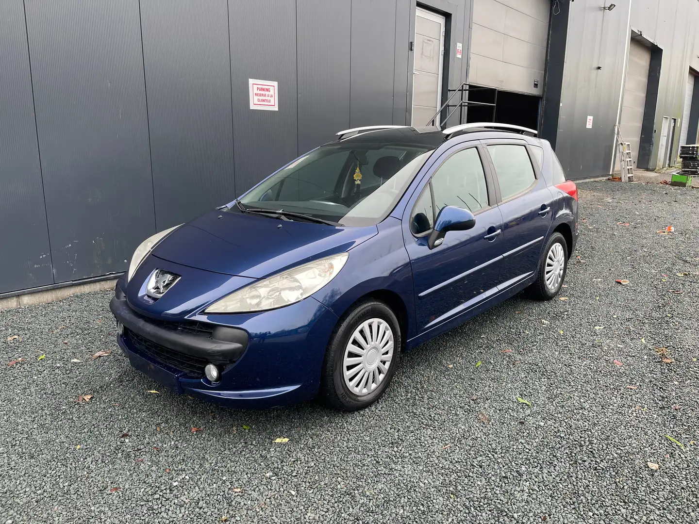 Peugeot 207 207 SW 1.4i Blau - 1