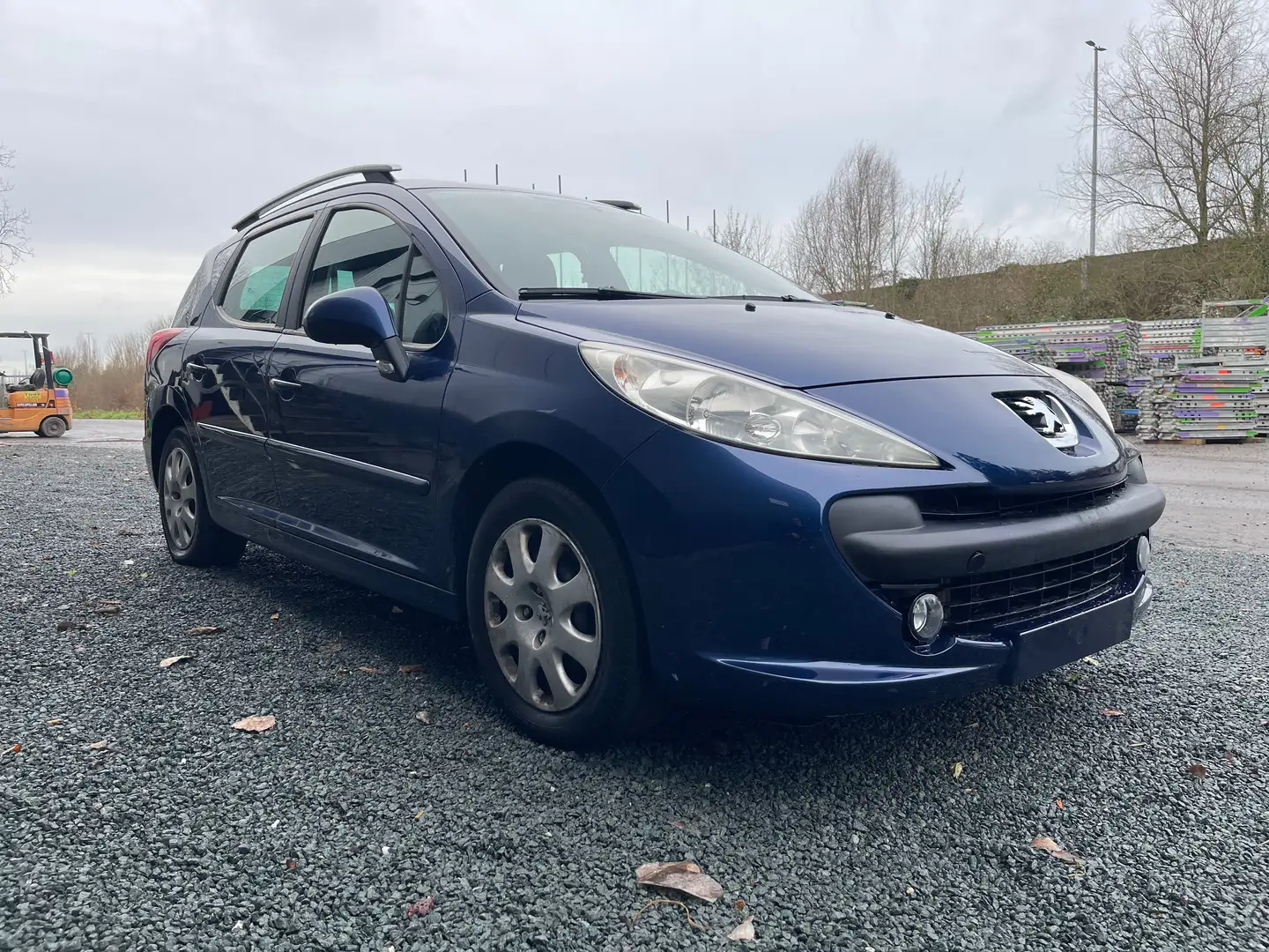 Peugeot 207 207 SW 1.4i Blau - 2