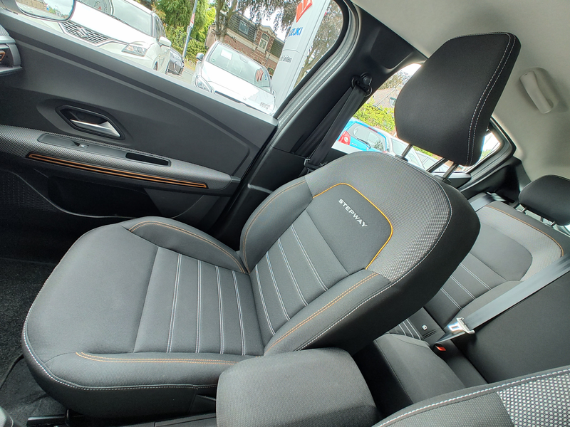 Dacia Sandero Stepway 1.0 TCe 90 COMFORT AUTOMAAT Dodehoeksensor — photo 28