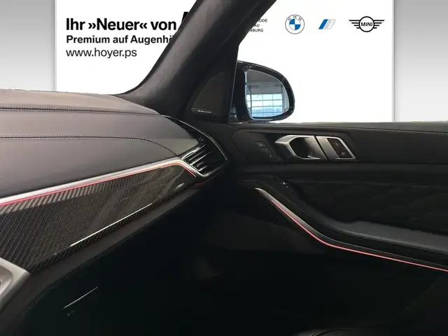 BMW X5 M view 12