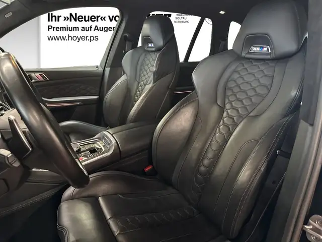 BMW X5 M view 6
