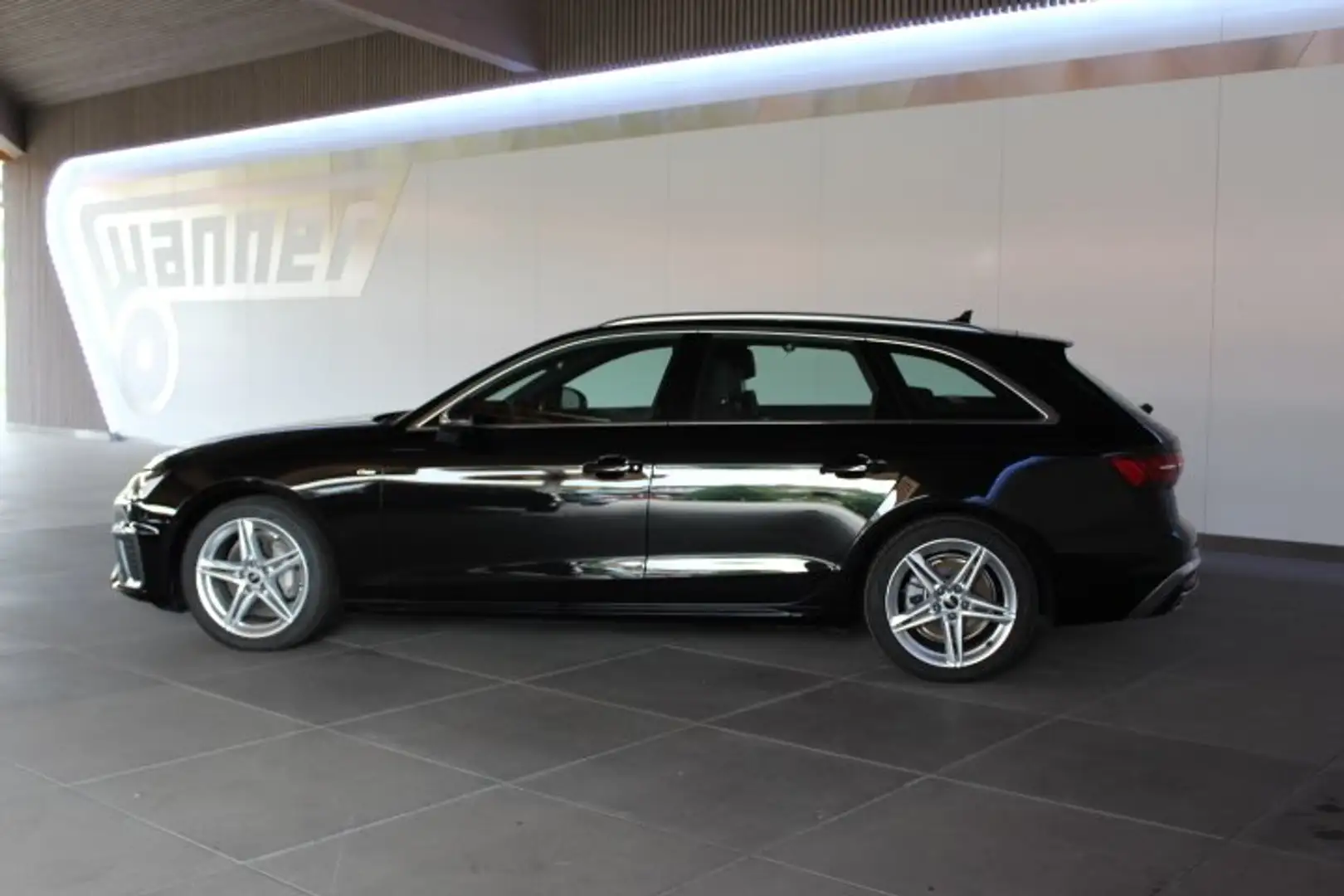 Audi A4 AVANT 2.0TDI QUATTRO S-LINE AHK NAVI STANDHEIZUNG Noir - 1