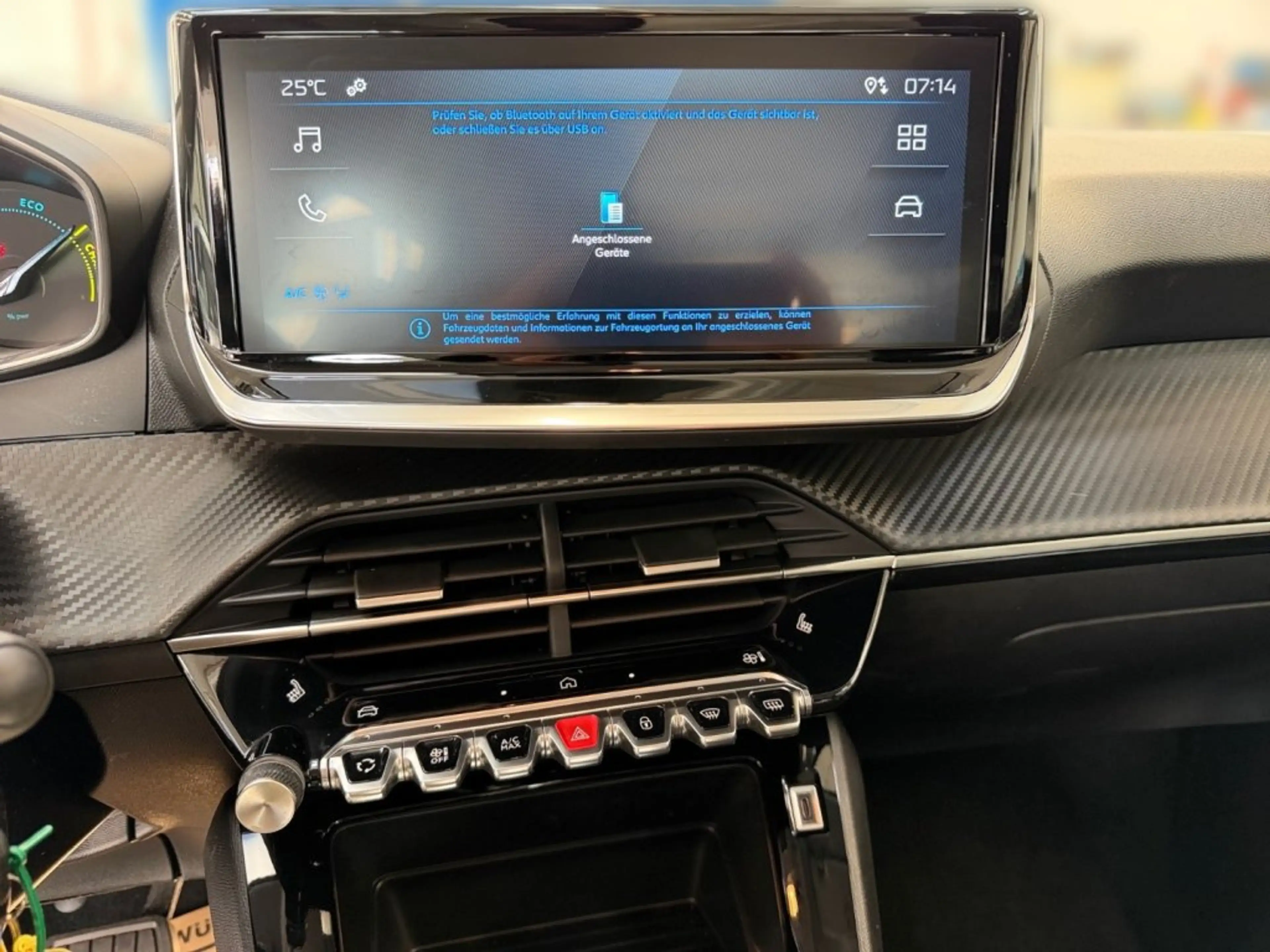 Peugeot 208 Hybrid 110 e-DCS6 Style Aut. — photo 9