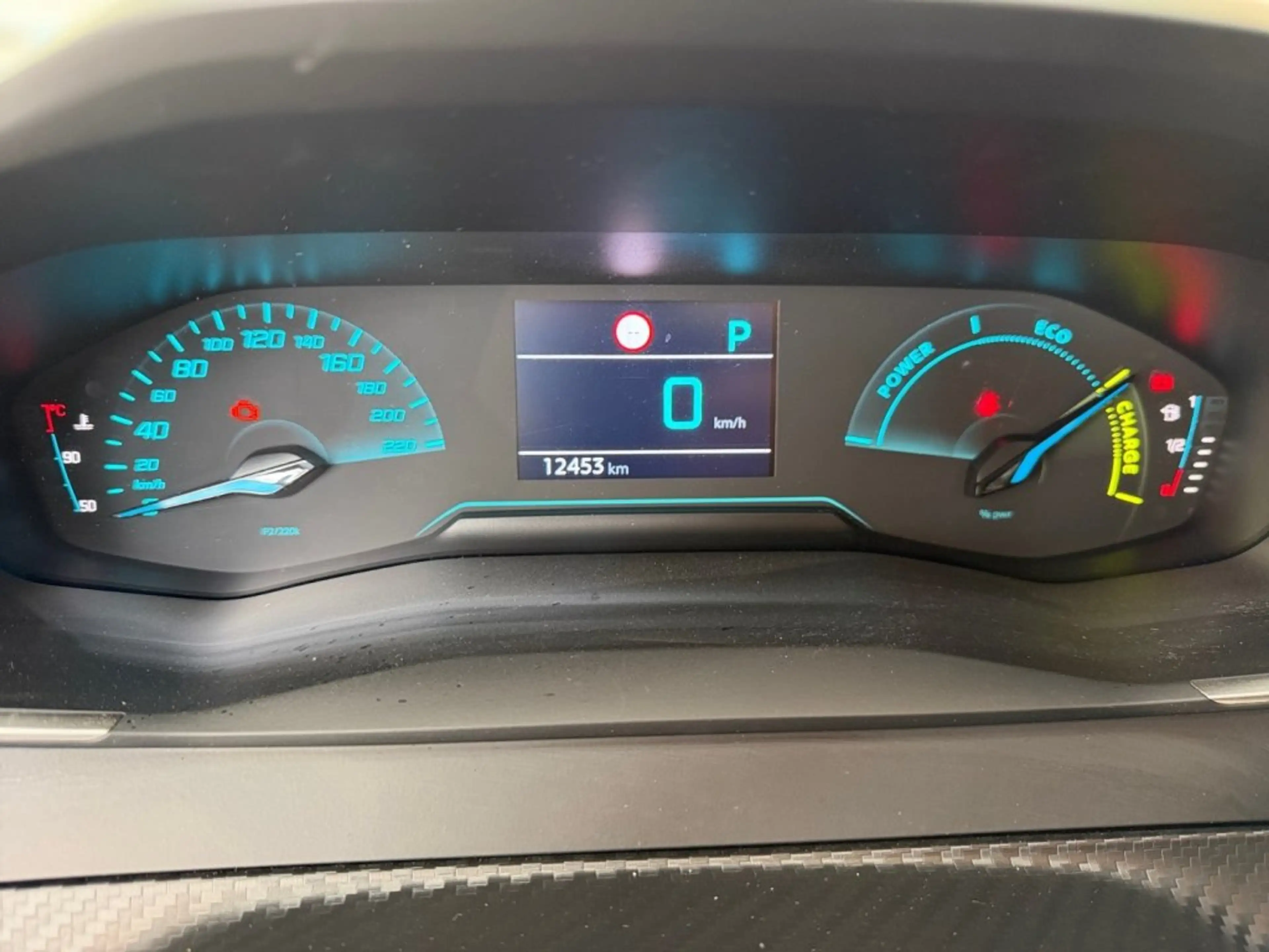 Peugeot 208 Hybrid 110 e-DCS6 Style Aut. — photo 8
