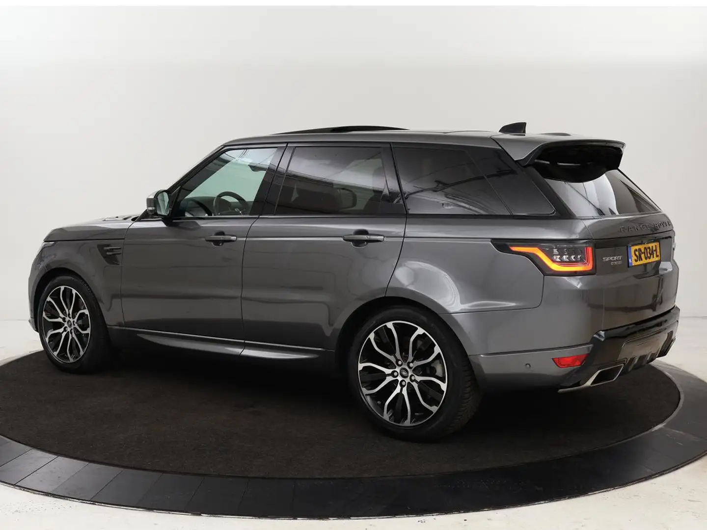 Land Rover Range Rover Sport 3.0 SDV6 HSE Dynamic | Panoramadak | Stoelventilat Grijs - 2