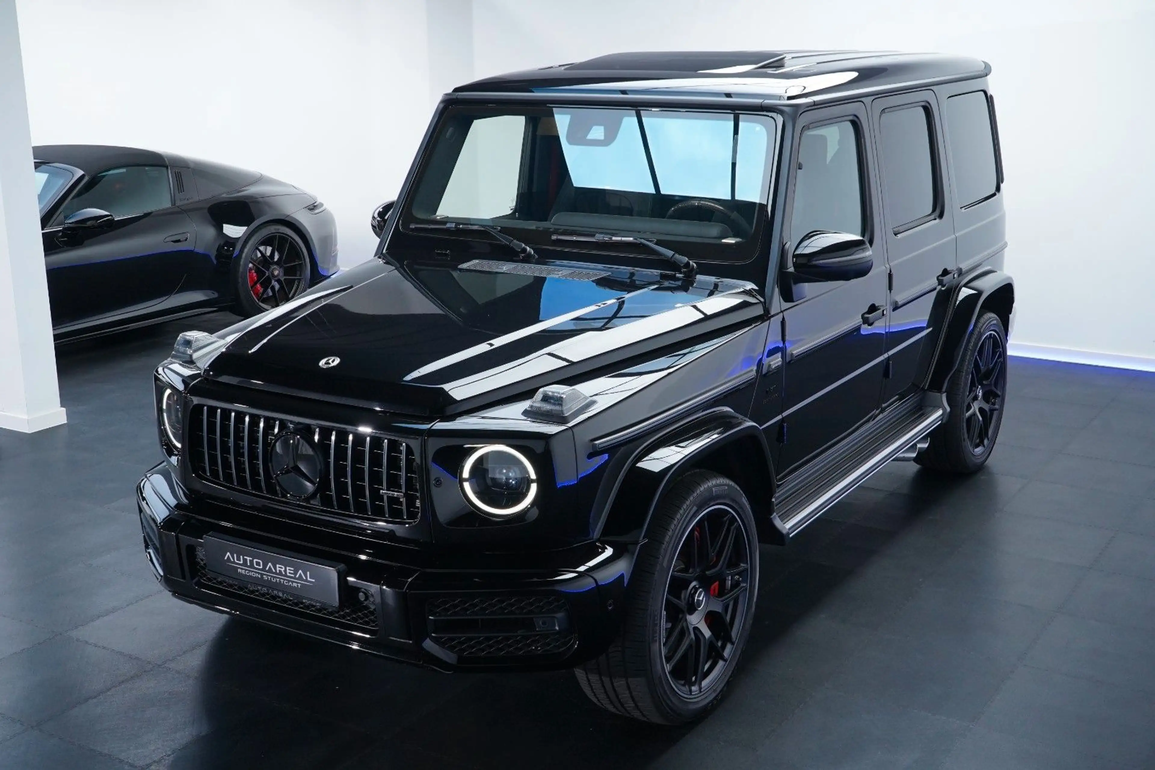Mercedes-Benz G 63 AMG BURMESTER®/22"/STHZ/360°/CARBON/TV/MULT — photo 11
