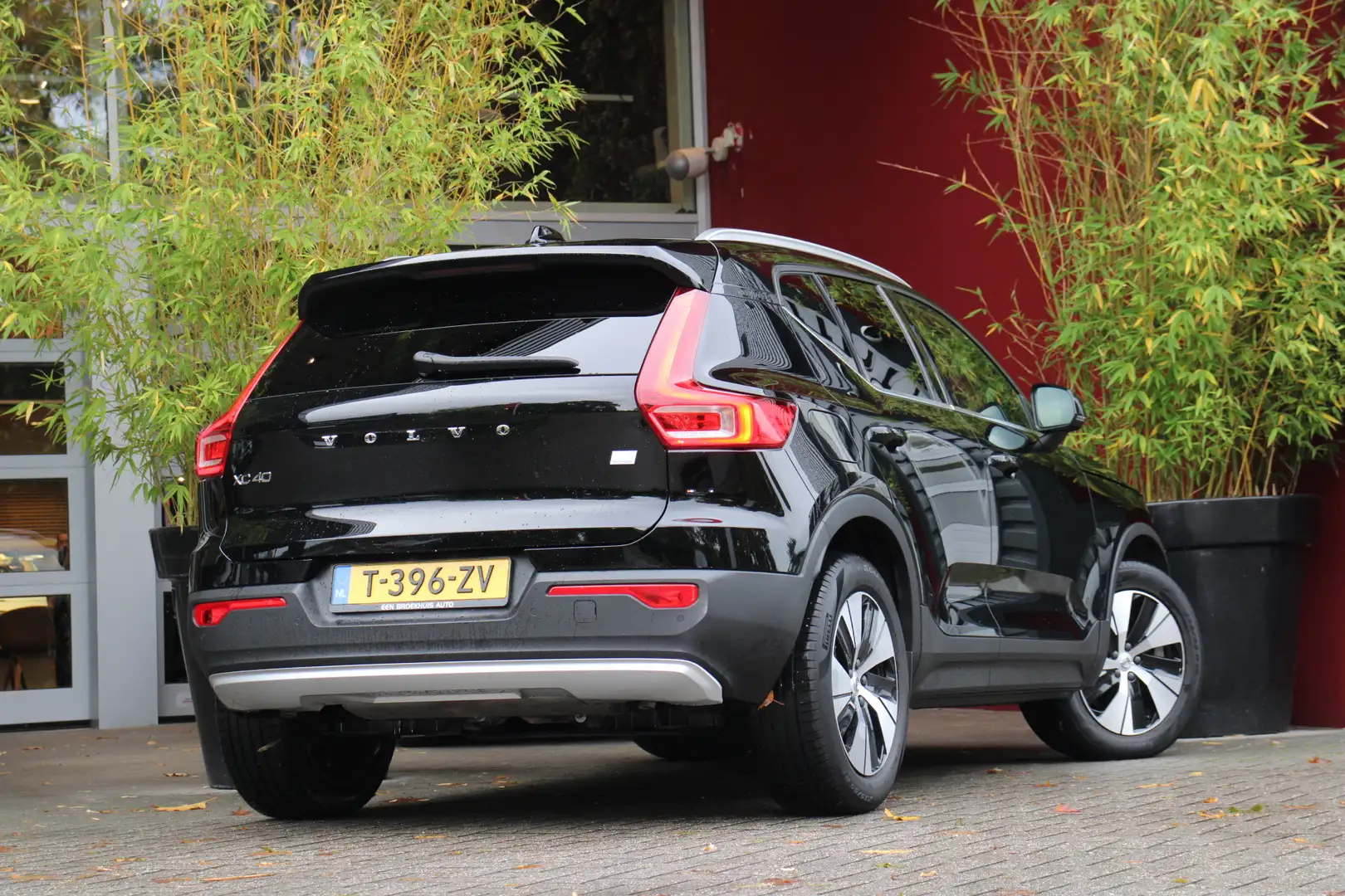 Volvo XC40 1.5 T5 Recharge Inscription | CarPlay | Keyless | Noir - 2