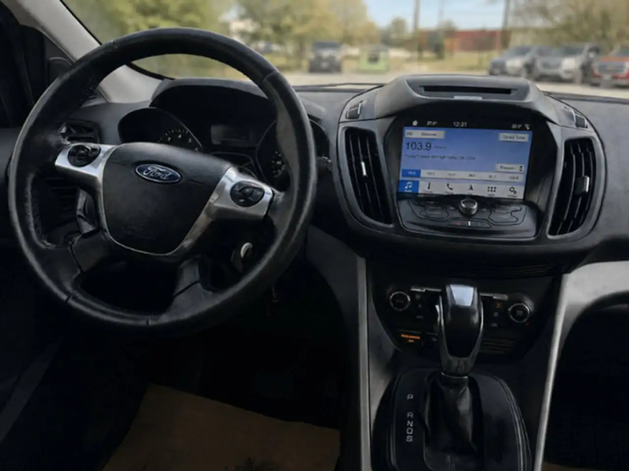Ford Escape снимка Ford Escape