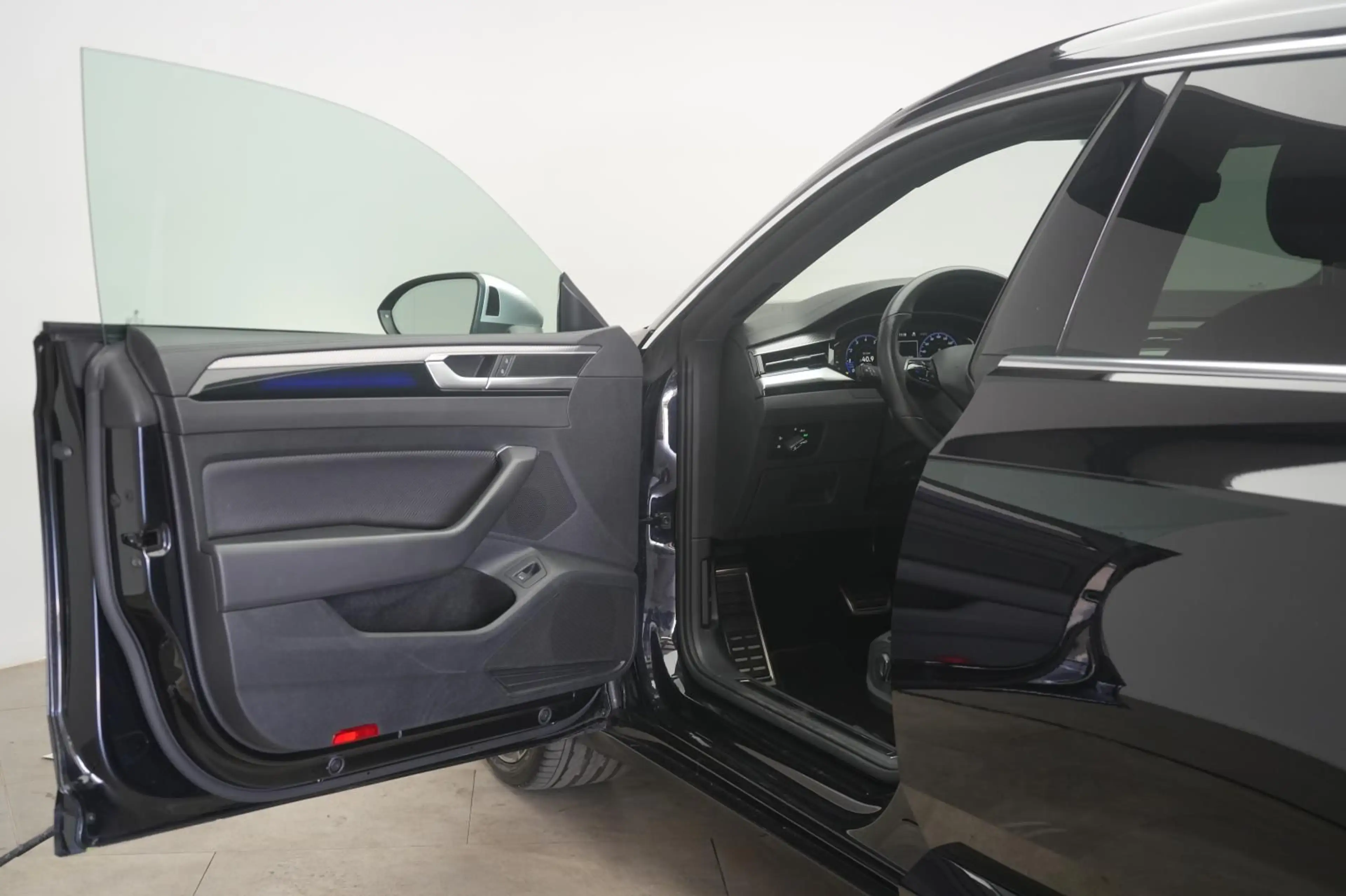 Volkswagen Arteon R 2.0 TSI Shooting Brake 4Motion ACC/Kame — photo 12