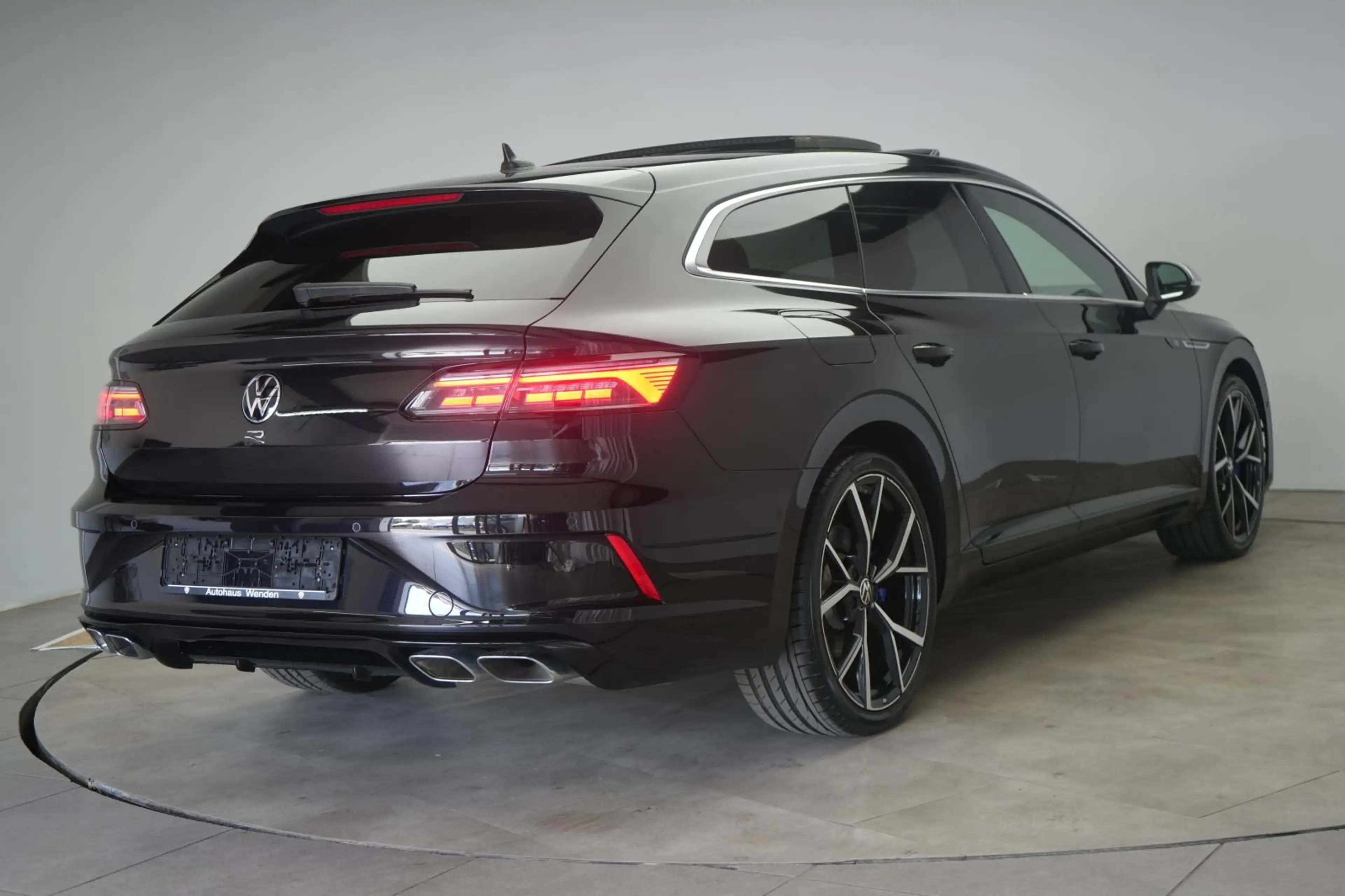 Volkswagen Arteon R 2.0 TSI Shooting Brake 4Motion ACC/Kame — photo 7